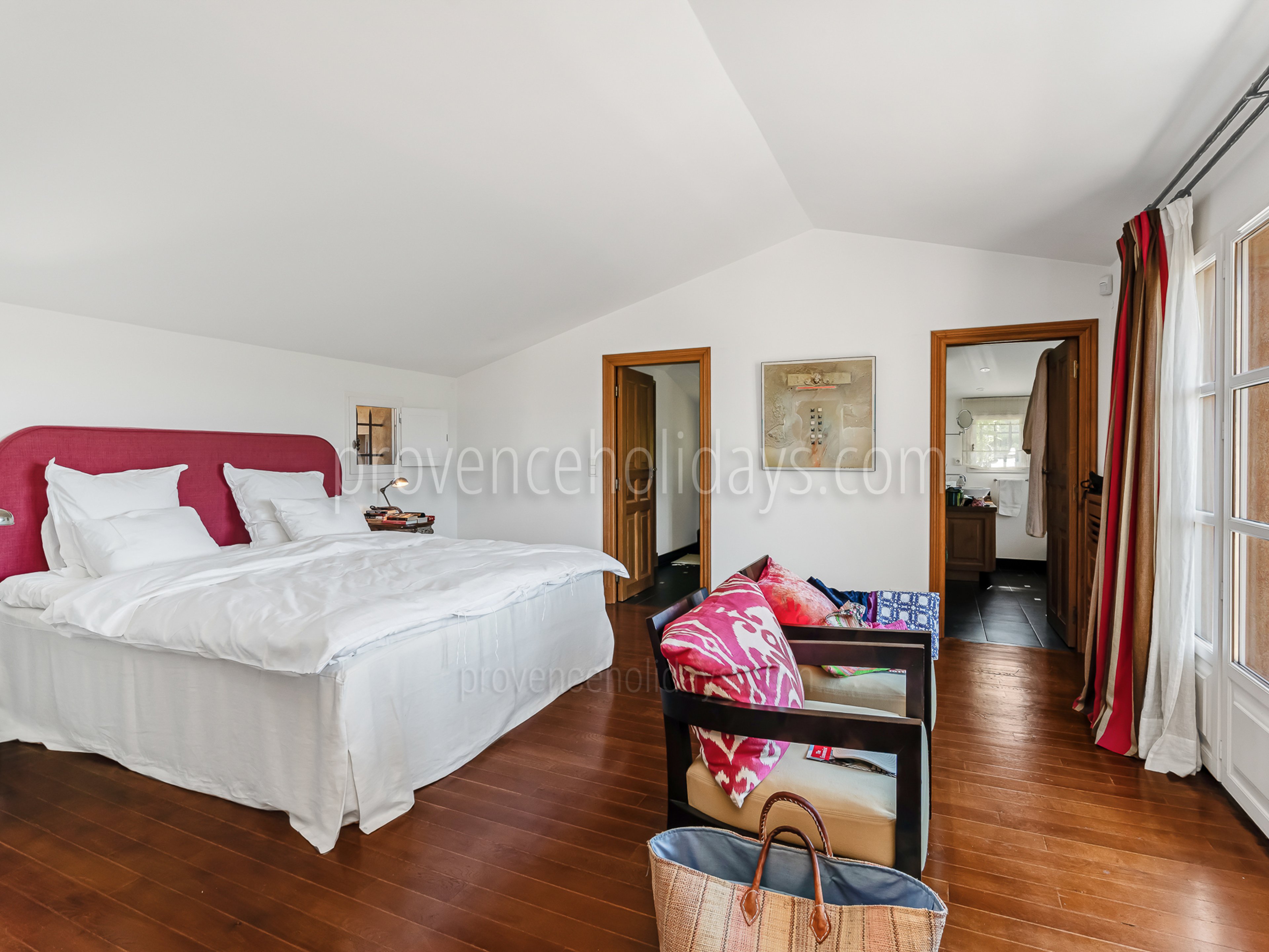 11 - Bastide Azurée: Villa: Bedroom