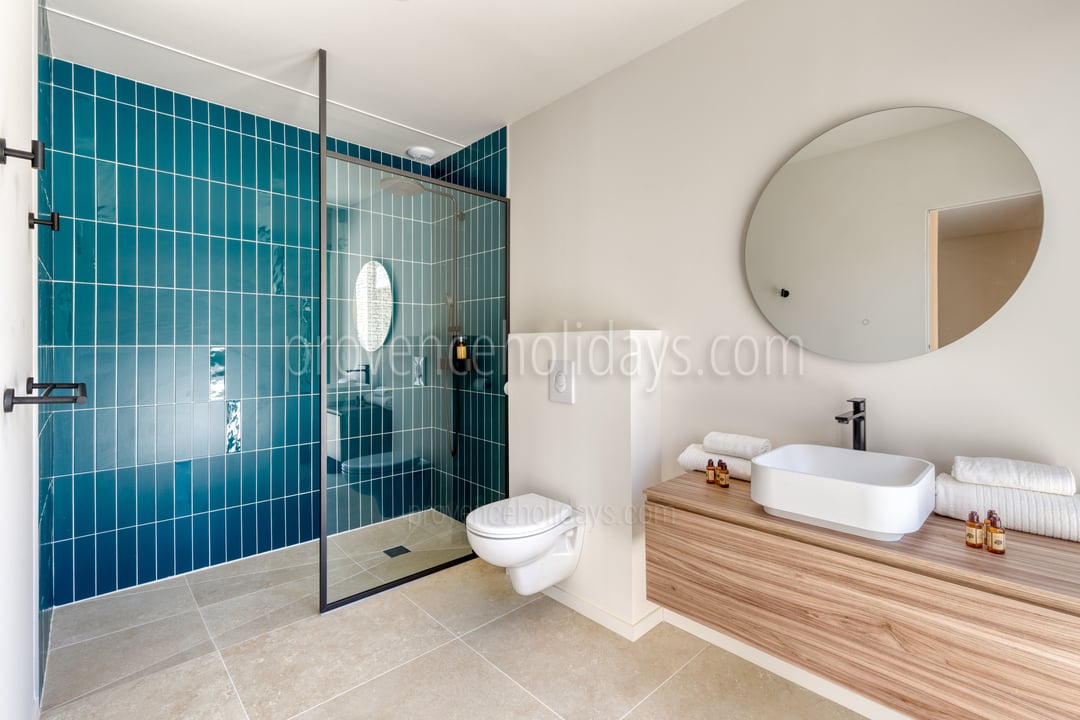 13 - Villa l\'Olivier Blanc: Villa: Bathroom 1