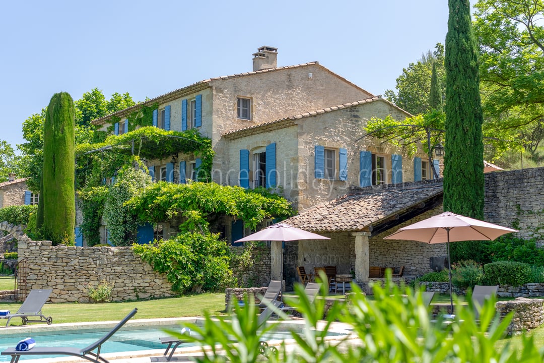 35 - Le Mas de Bonnieux: Villa: Exterior