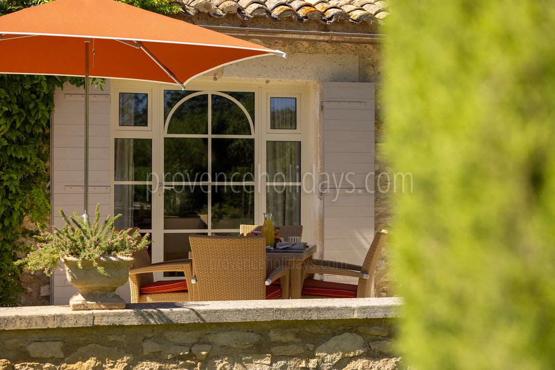 7 - Le Mas des Magnans: Villa: Exterior