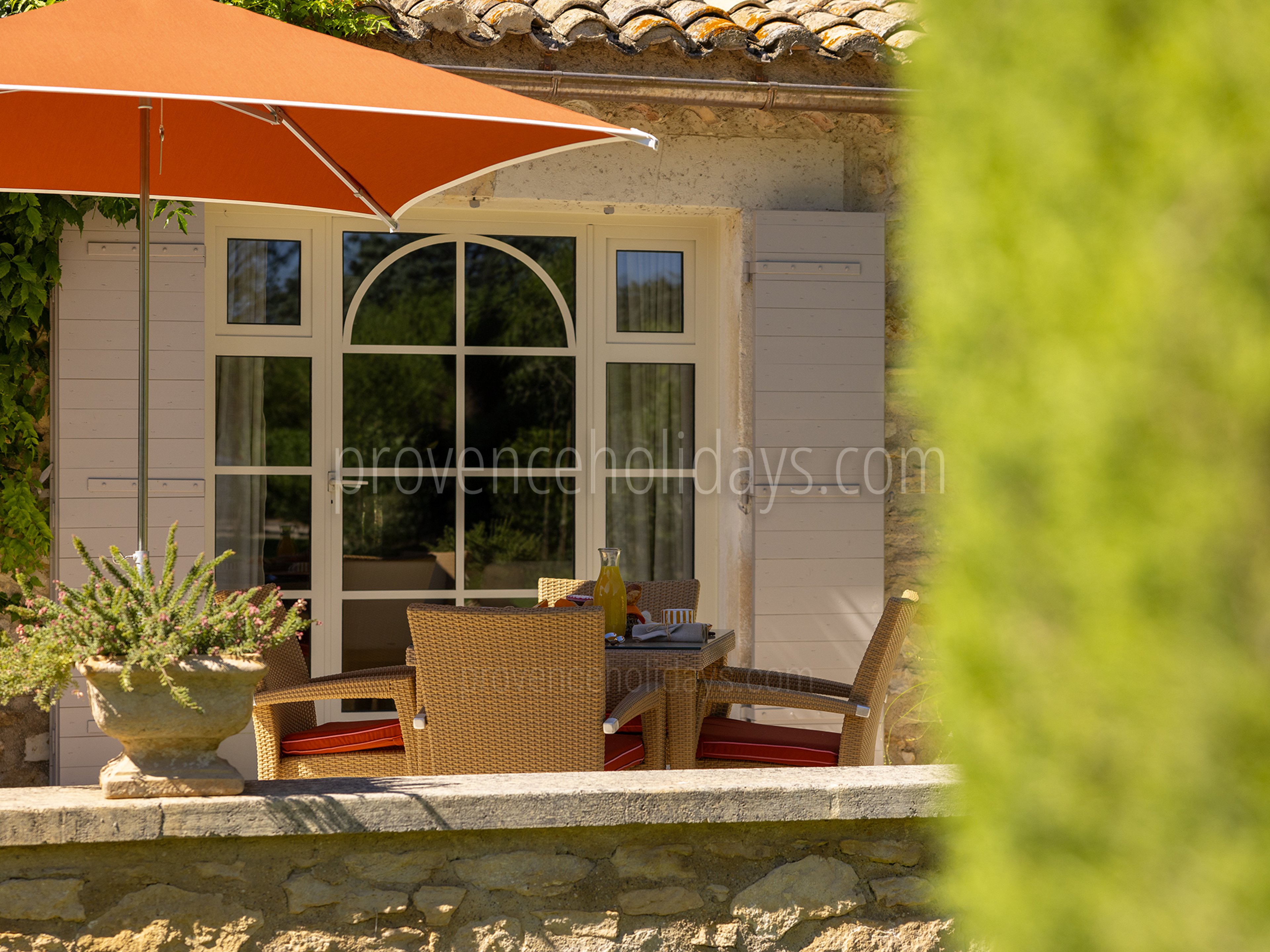 7 - Le Mas des Magnans: Villa: Exterior