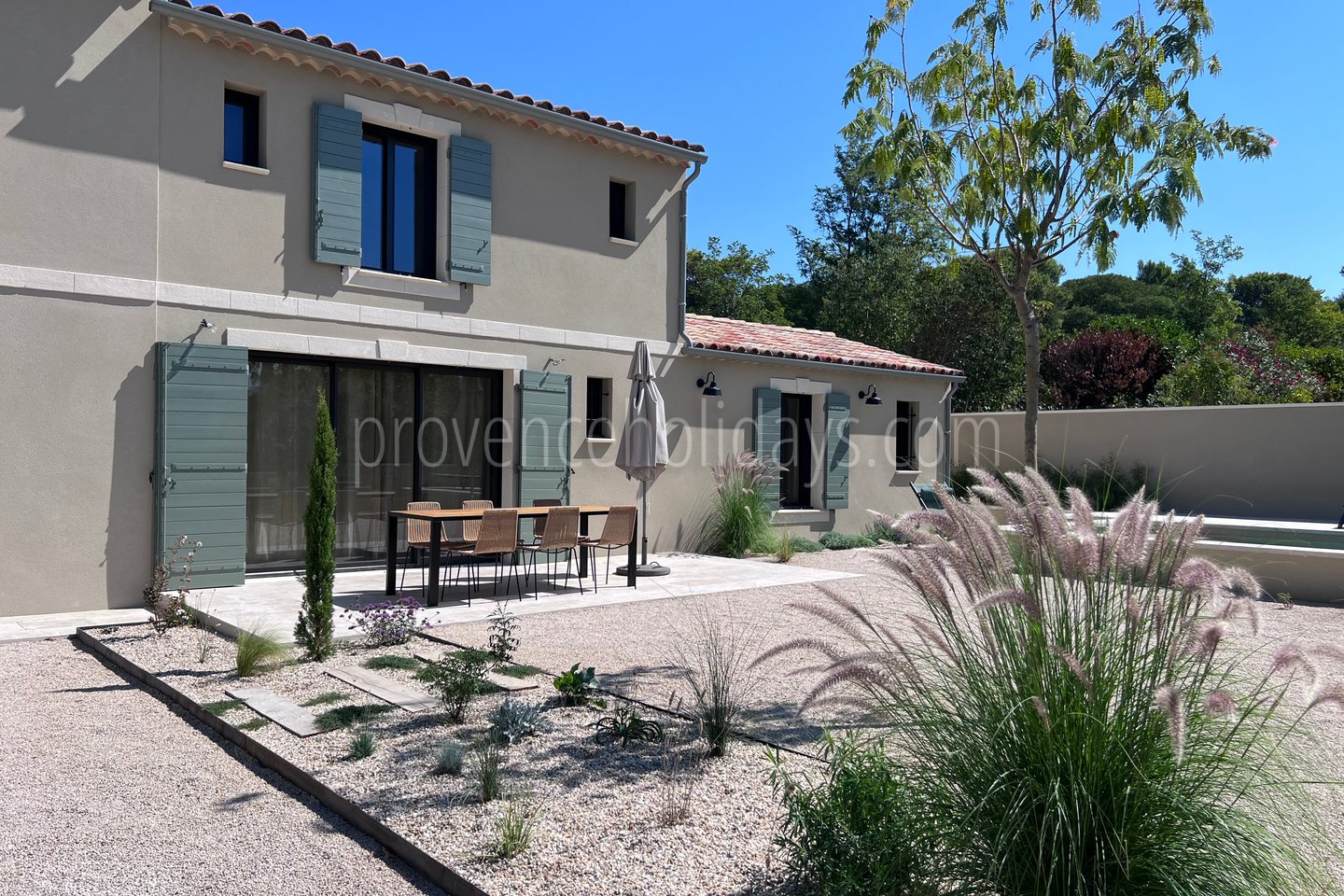 20 - Mazet de Fontvieille: Villa: Exterior