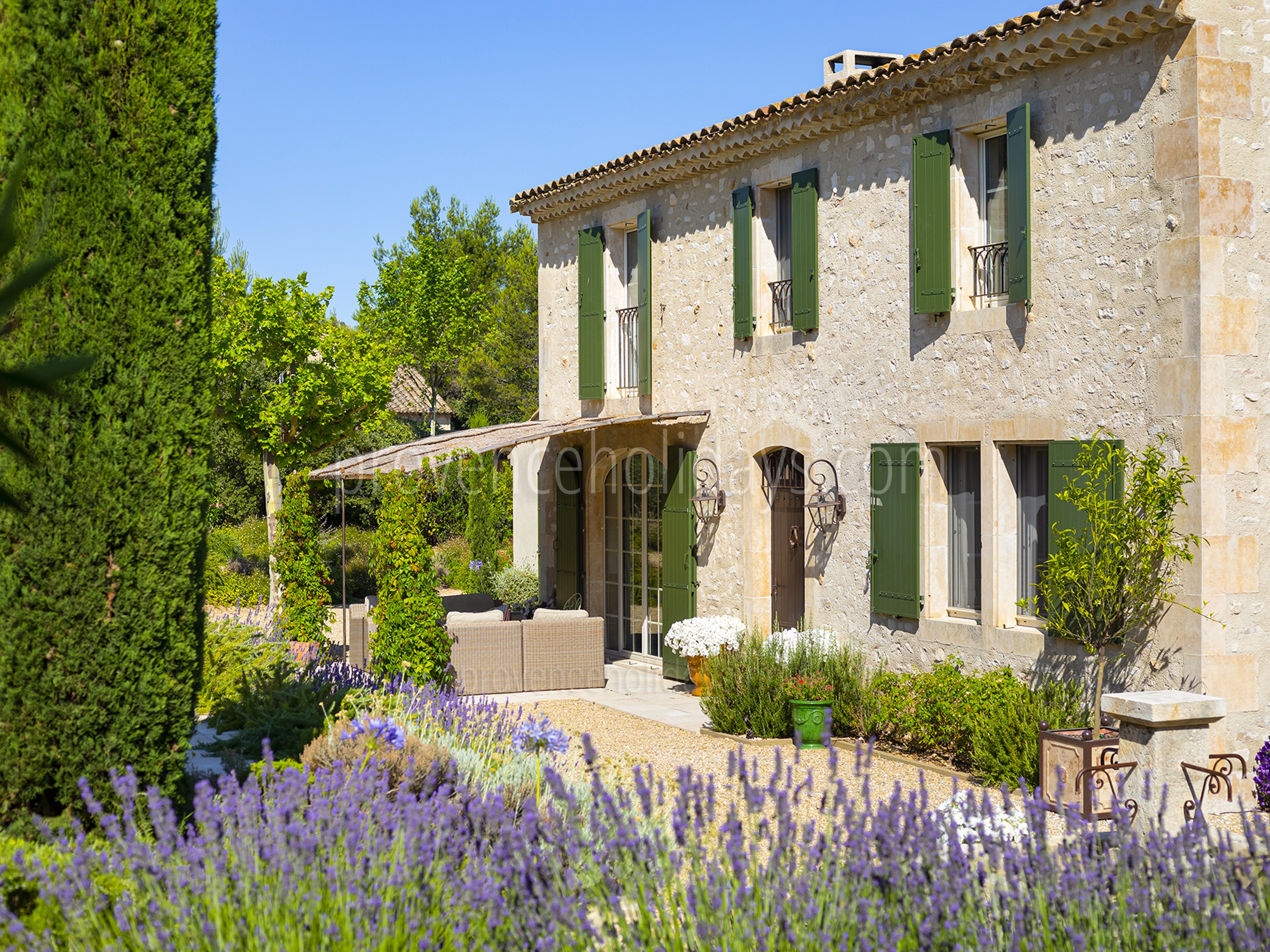 20 - Le Mas de la Cabro: Villa: Exterior