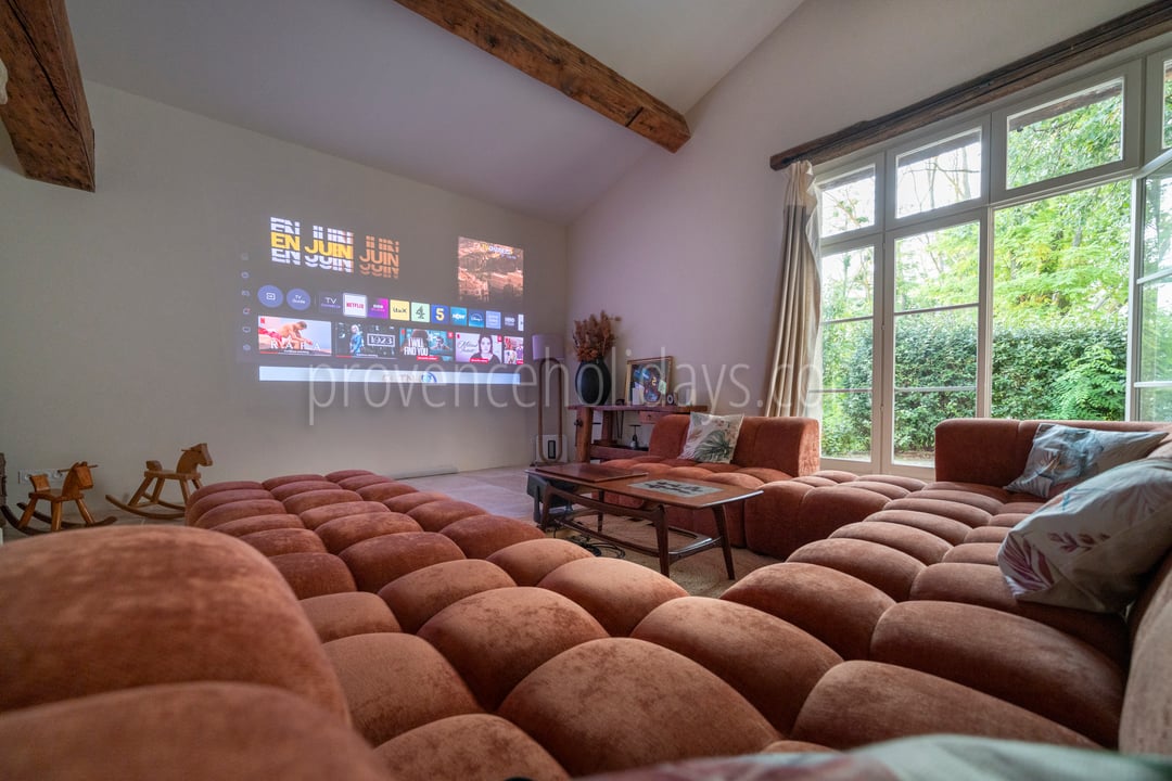 68 - La Bastide Neuve: Villa: Interior