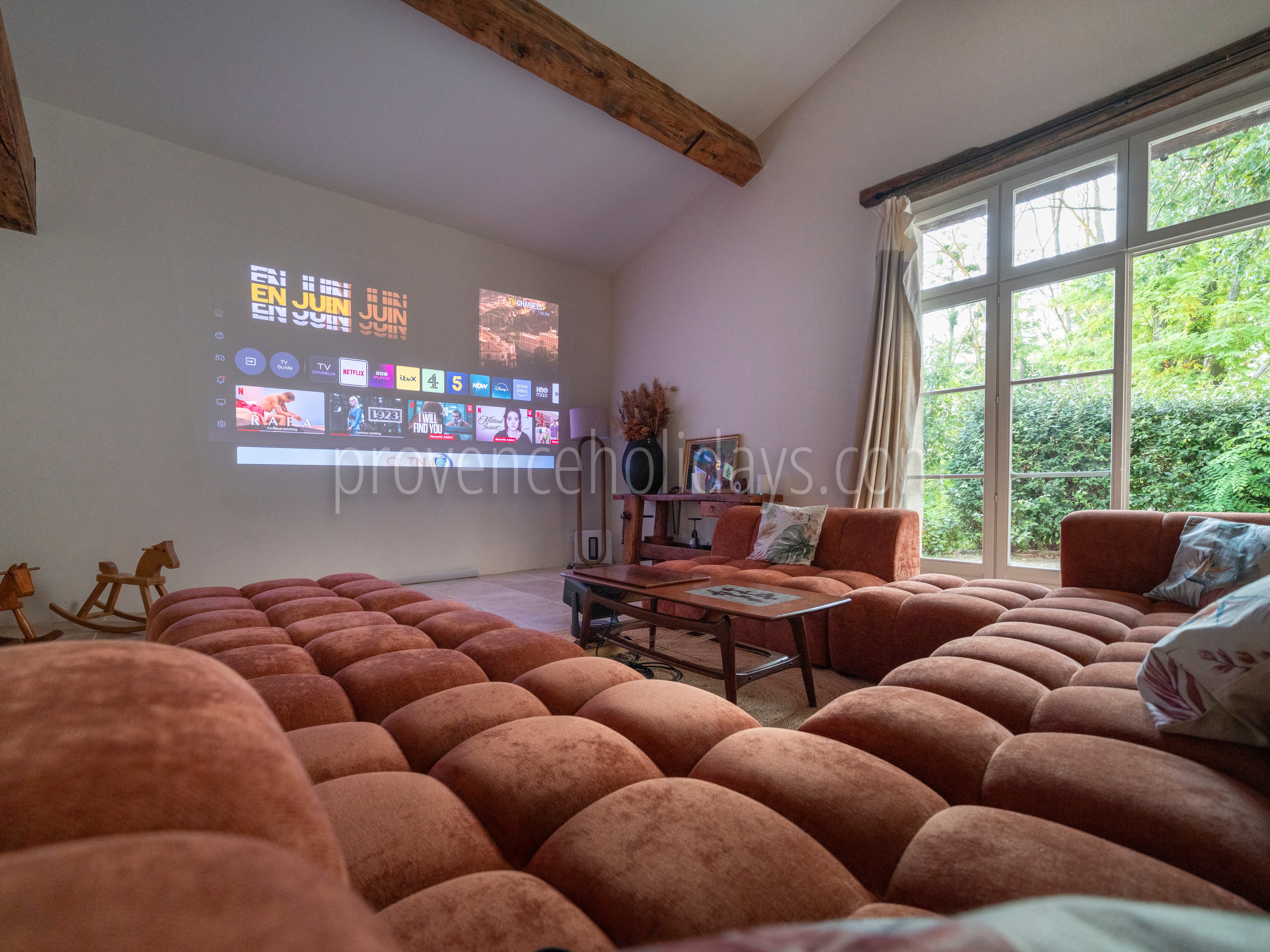68 - La Bastide Neuve: Villa: Interior