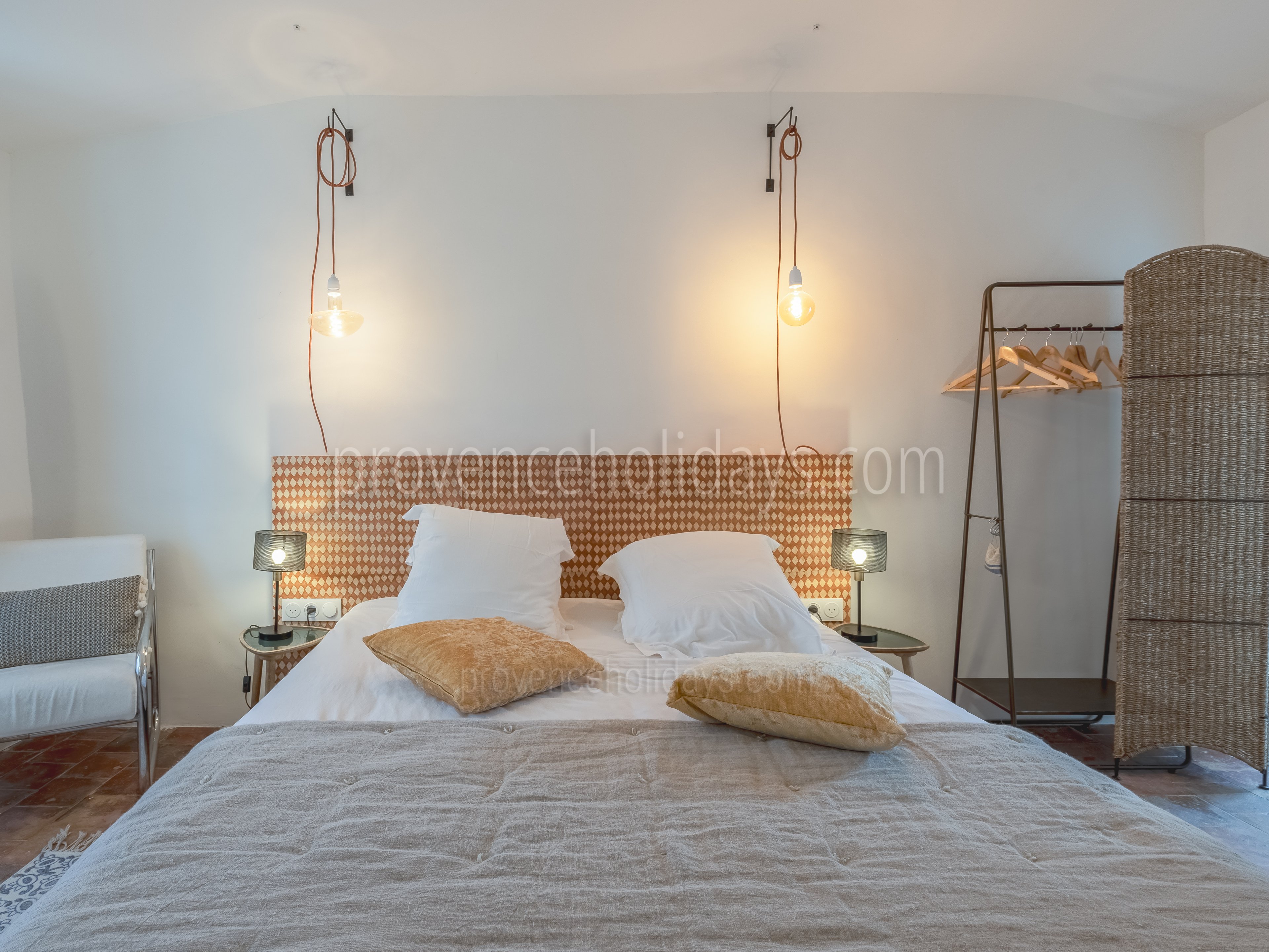 40 - Mas du Taureau: Villa: Bedroom