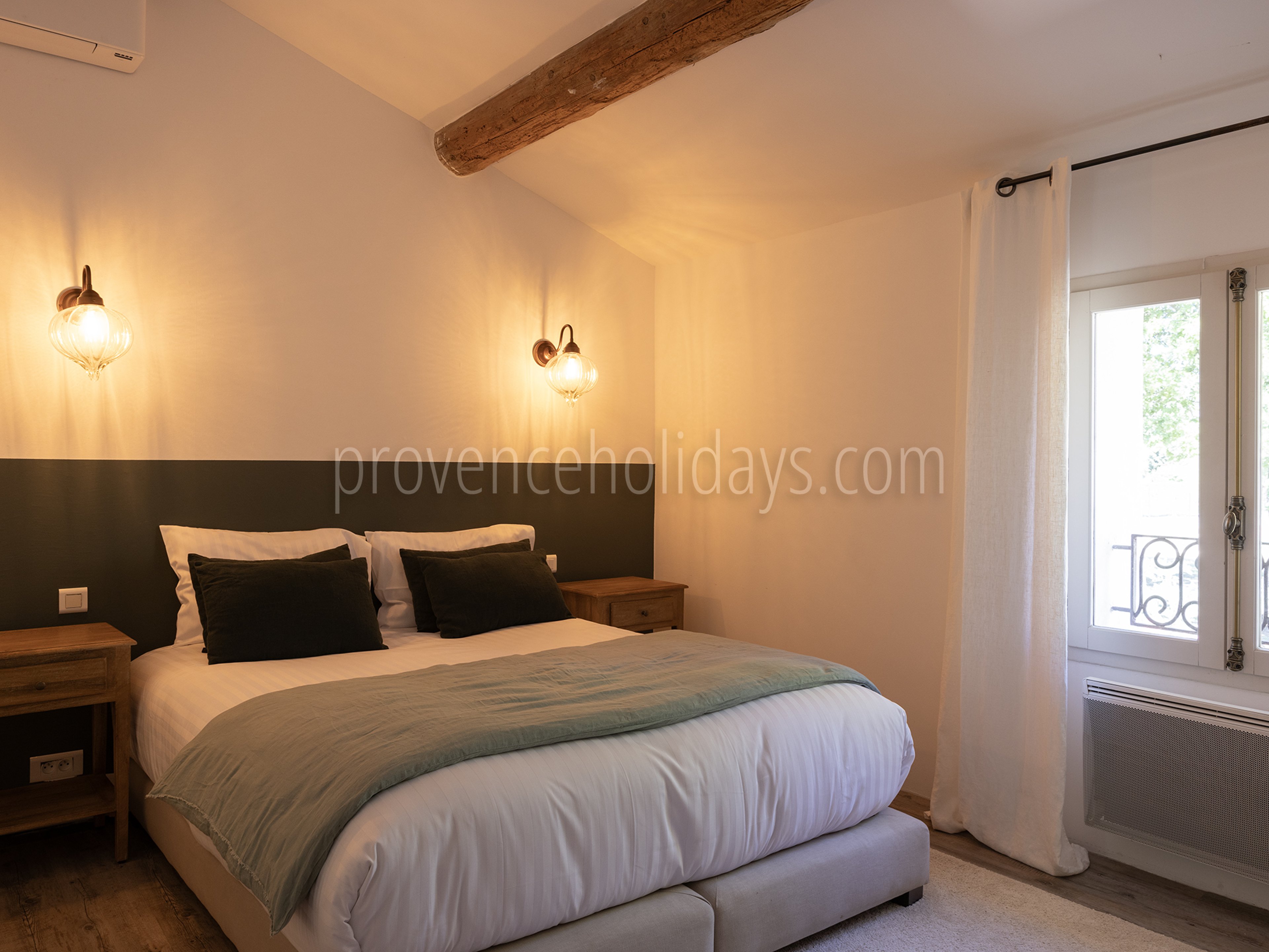 51 - Mas du Carlet: Villa: Bedroom