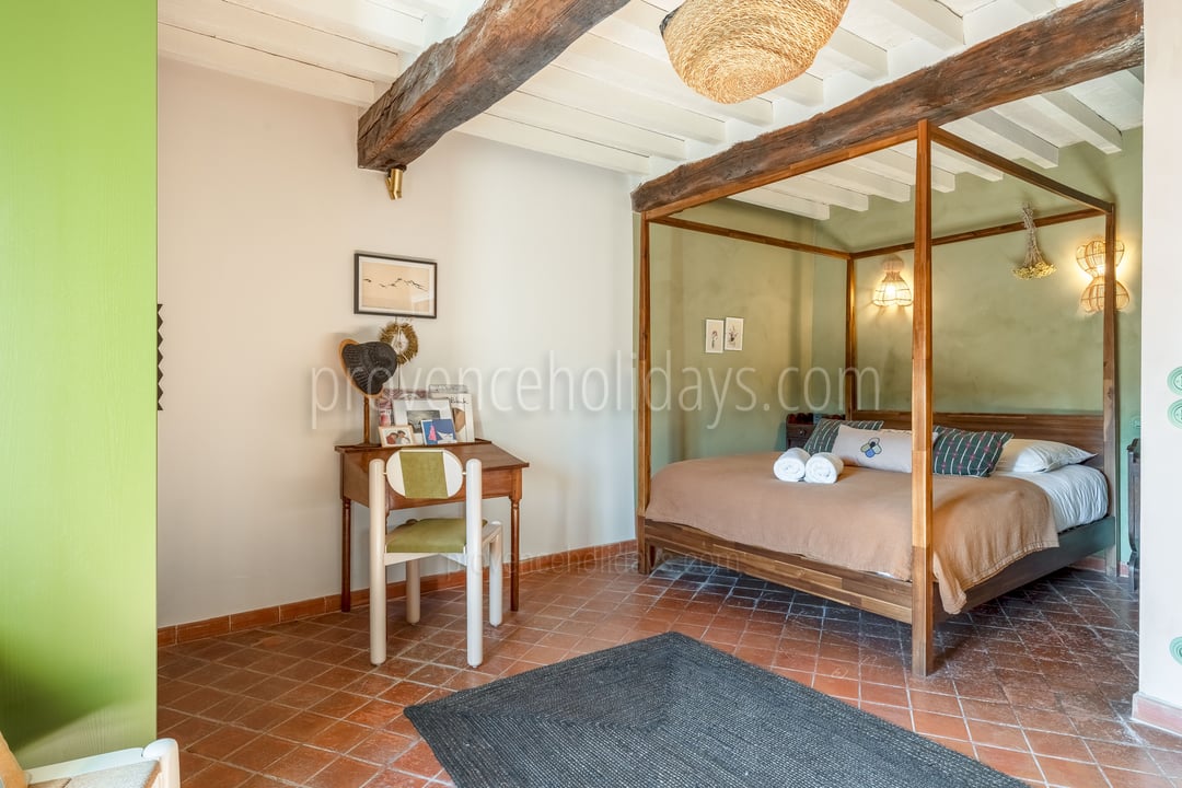25 - Le Havre Provençal: Villa: Bedroom