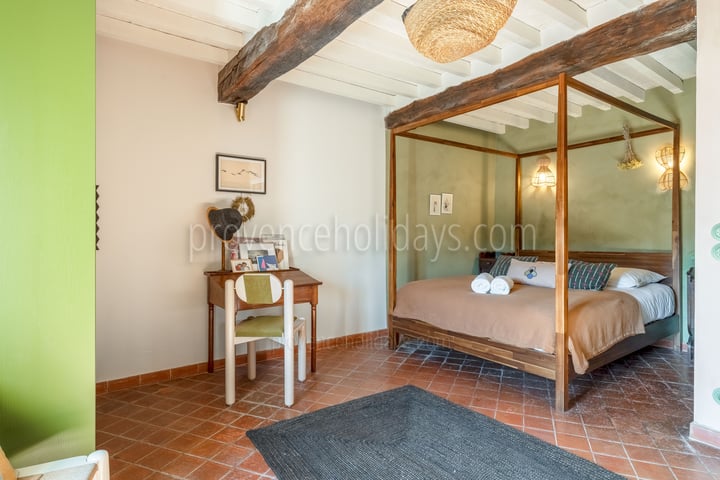 25 - Le Havre Provençal: Villa: Bedroom