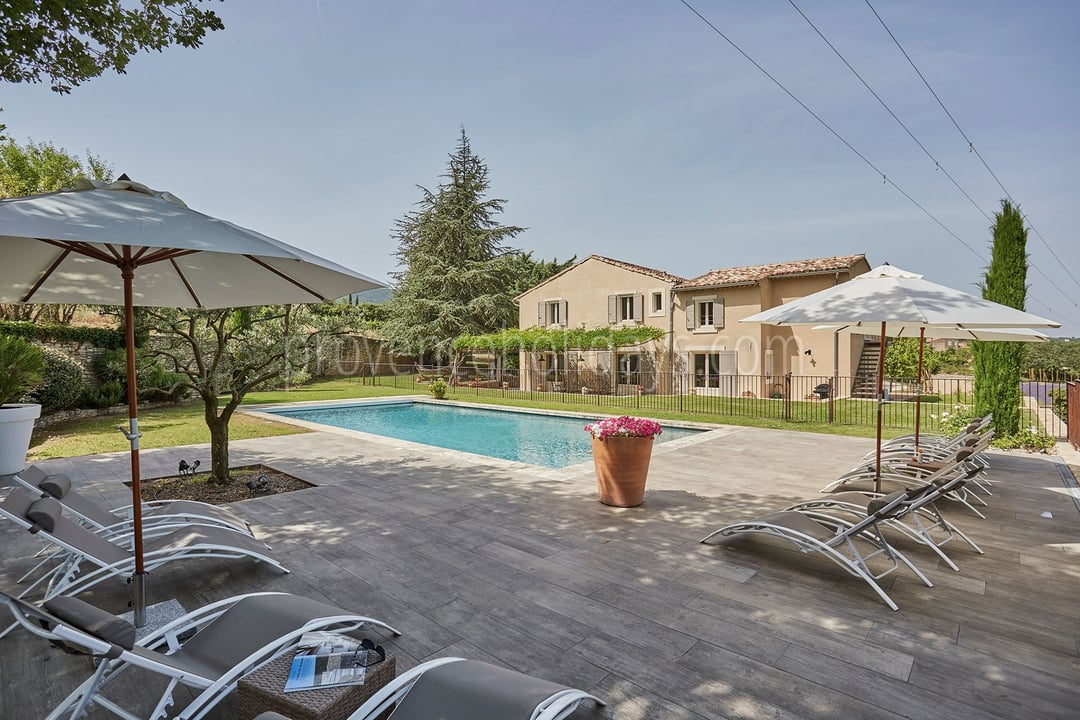 20 - L’Orée des Lavandes: Villa: Exterior