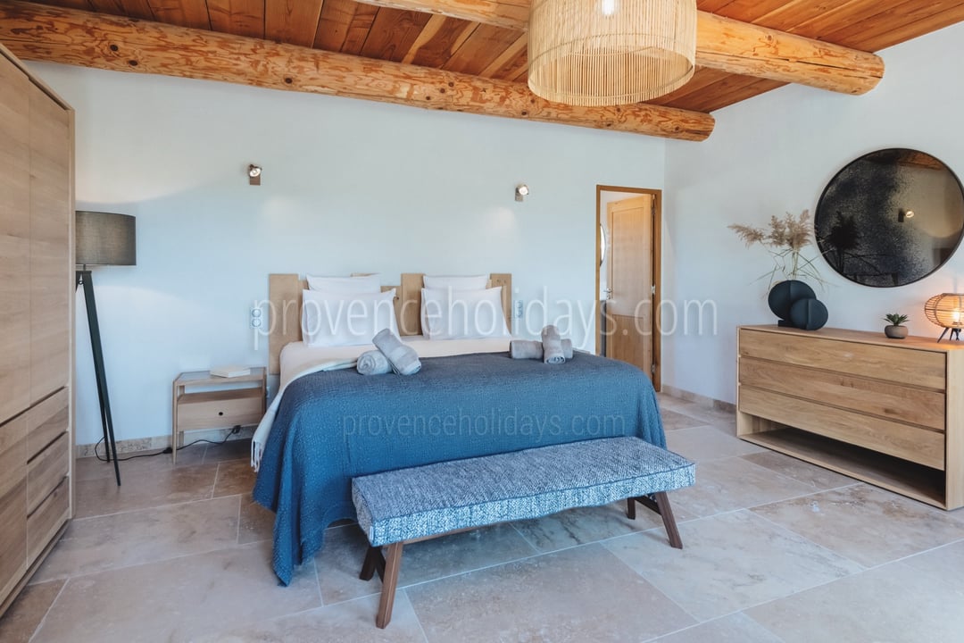 45 - Mas de Pierre: Villa: Bedroom