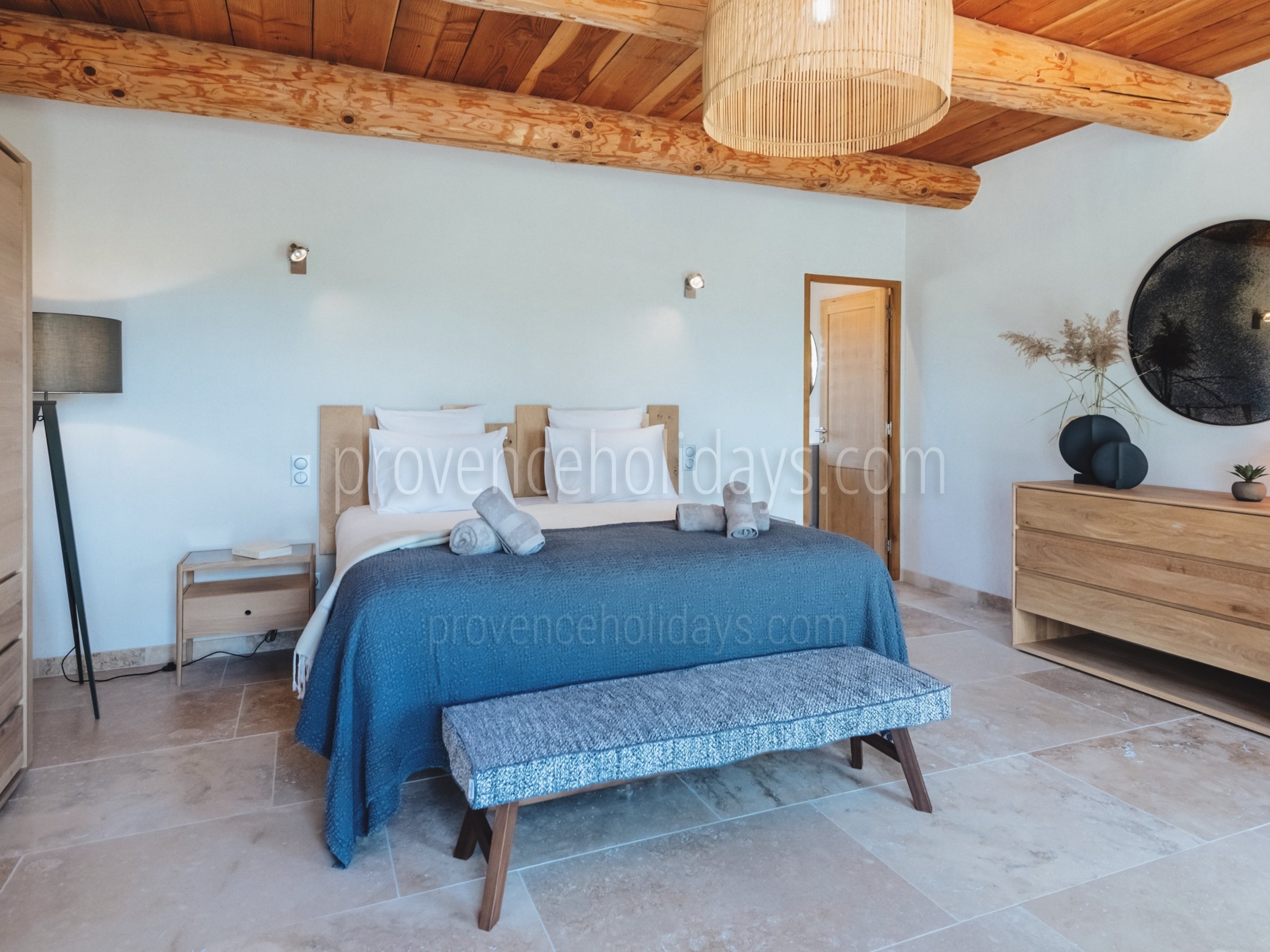 45 - Mas de Pierre: Villa: Bedroom