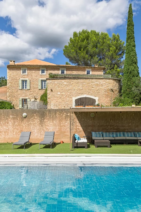 1 - Stone farmhouse in Saint-Saturnin-lès-Apt: Villa: Pool