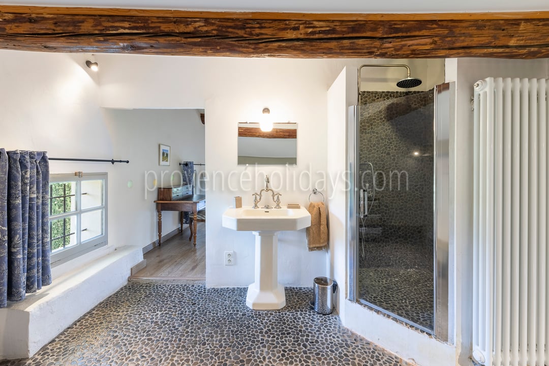 23 - La Grande Bastide d\'Ocre: Villa: Bathroom 4