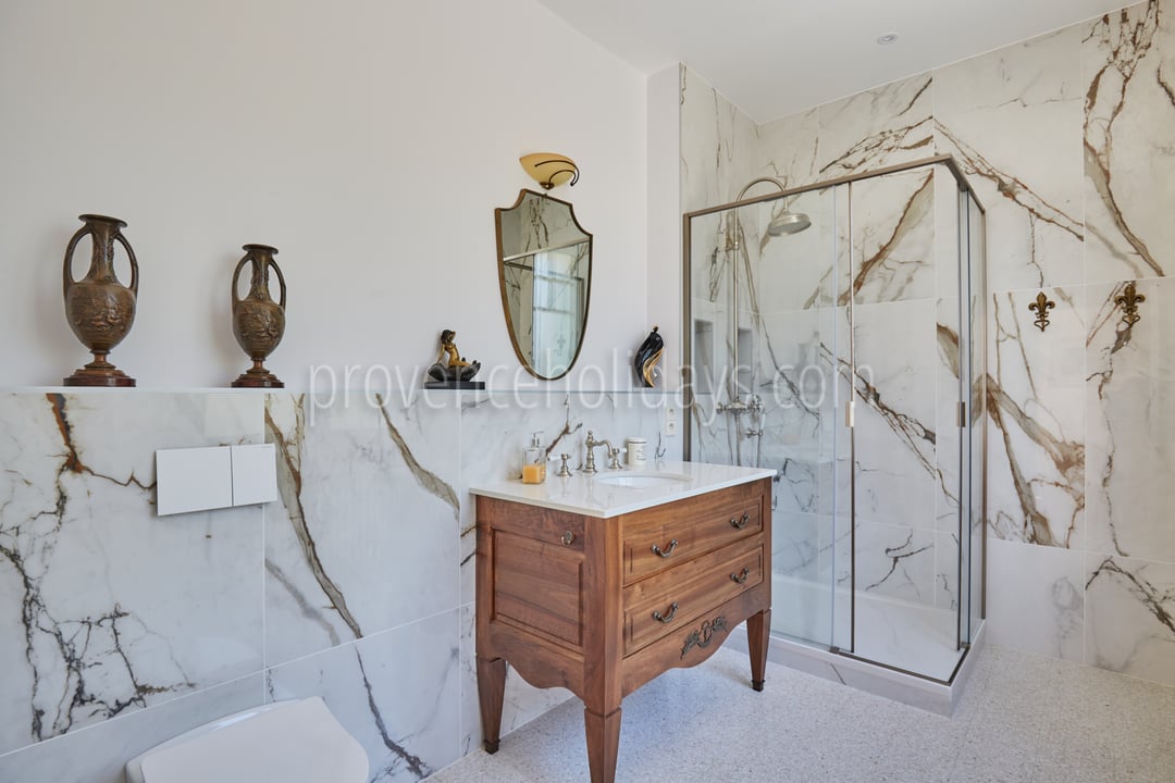 47 - Le Reflet d\'Aix: Villa: Bathroom 2