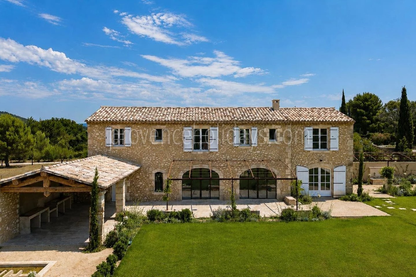 -1 - Provençal mas in Eygalières: Villa: Exterior