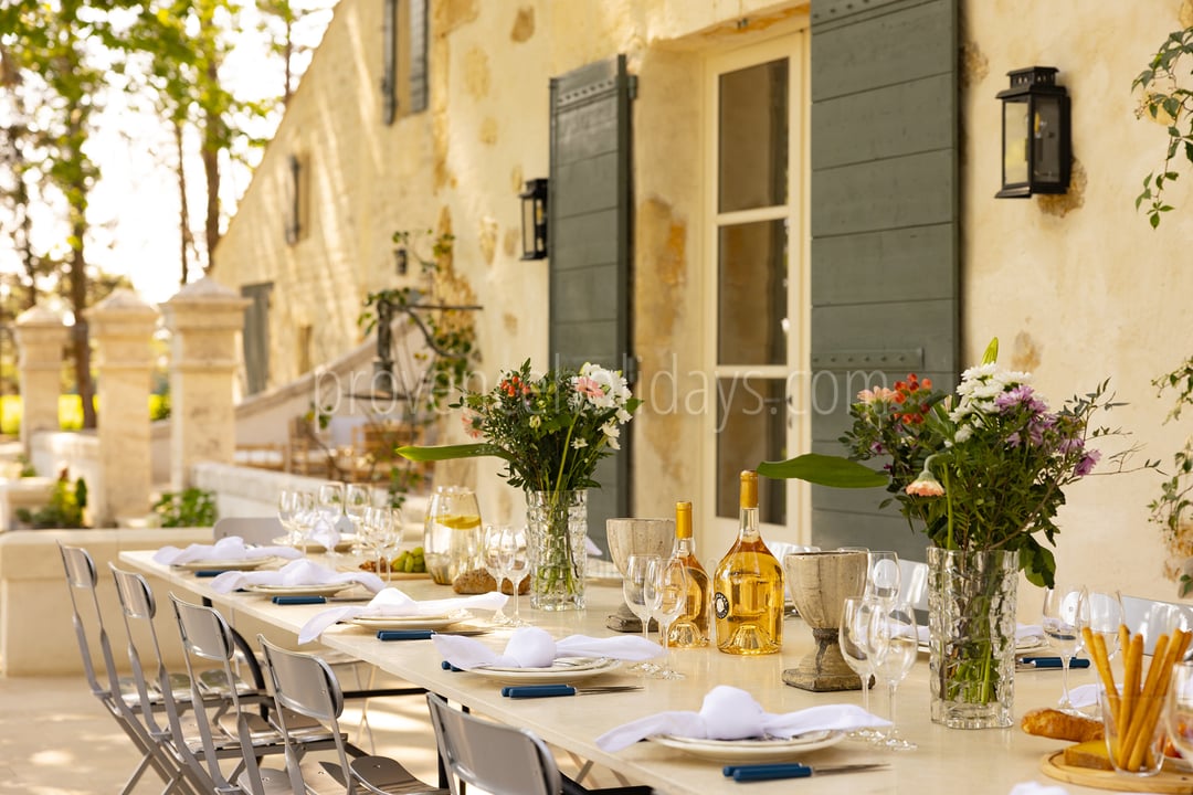 6 - Bastide Mouriès: Villa: Exterior