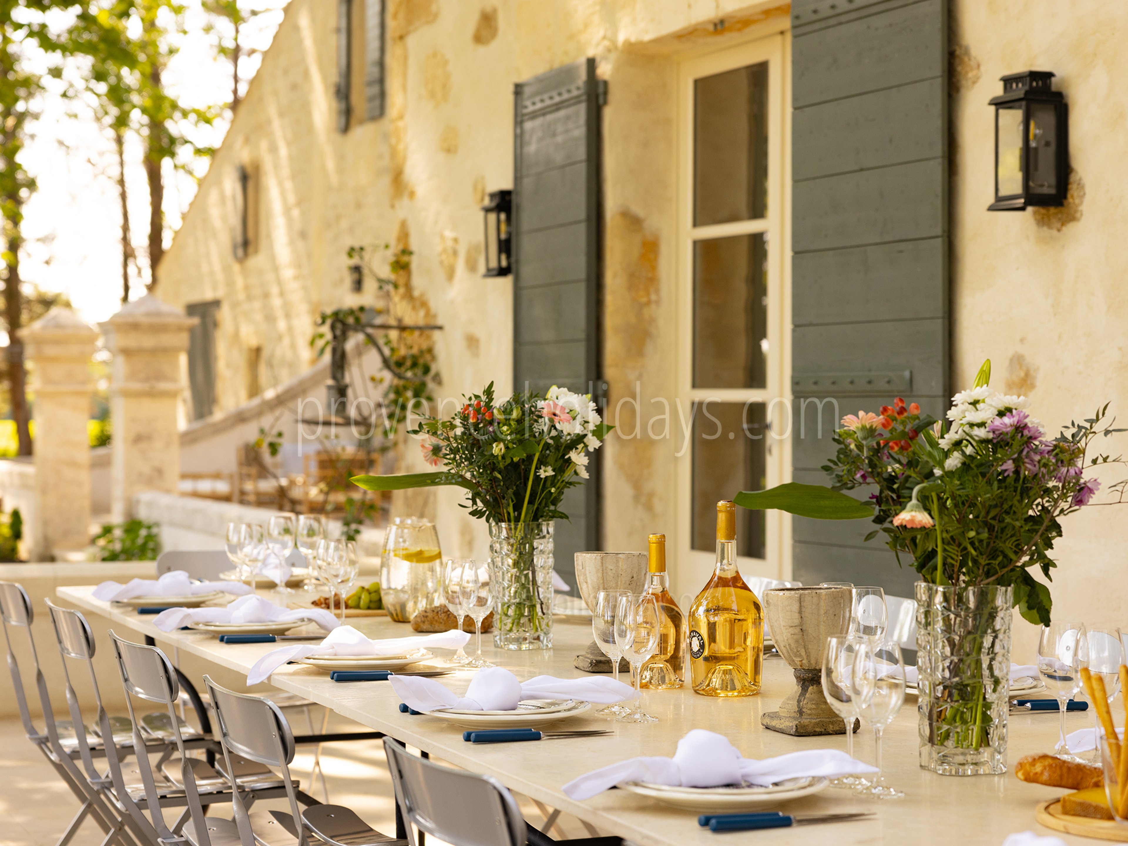 6 - Bastide Mouriès: Villa: Exterior