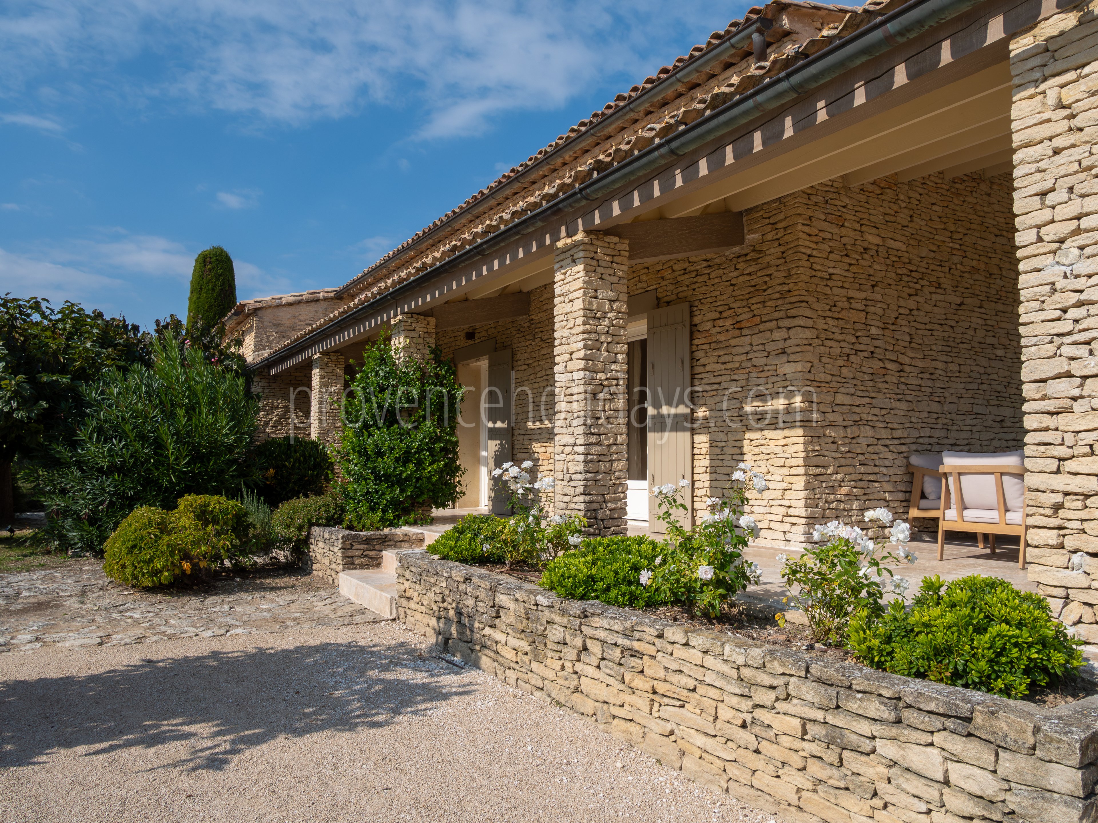 24 - Villa Serenité du Luberon: Villa: Exterior
