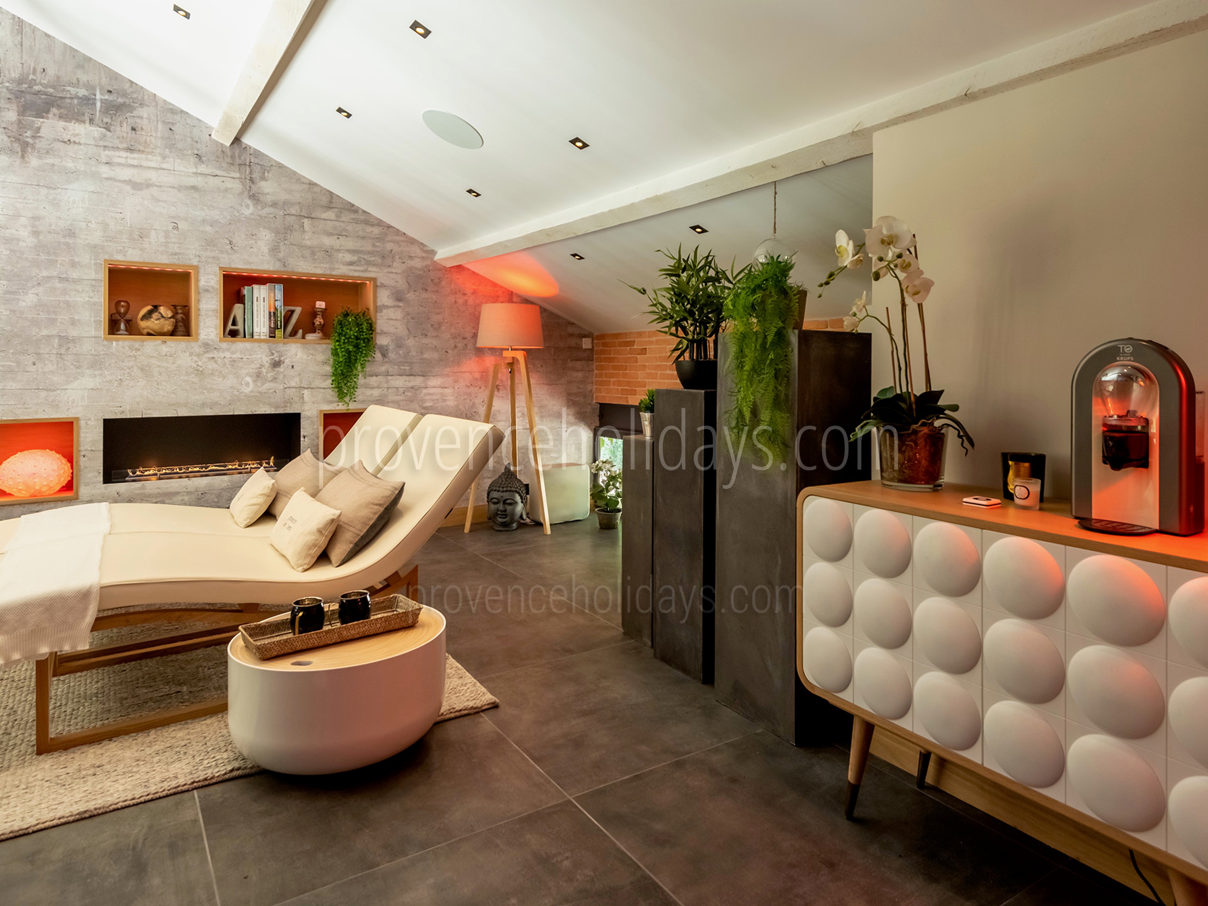 10 - Mas des Étoiles: Villa: Interior
