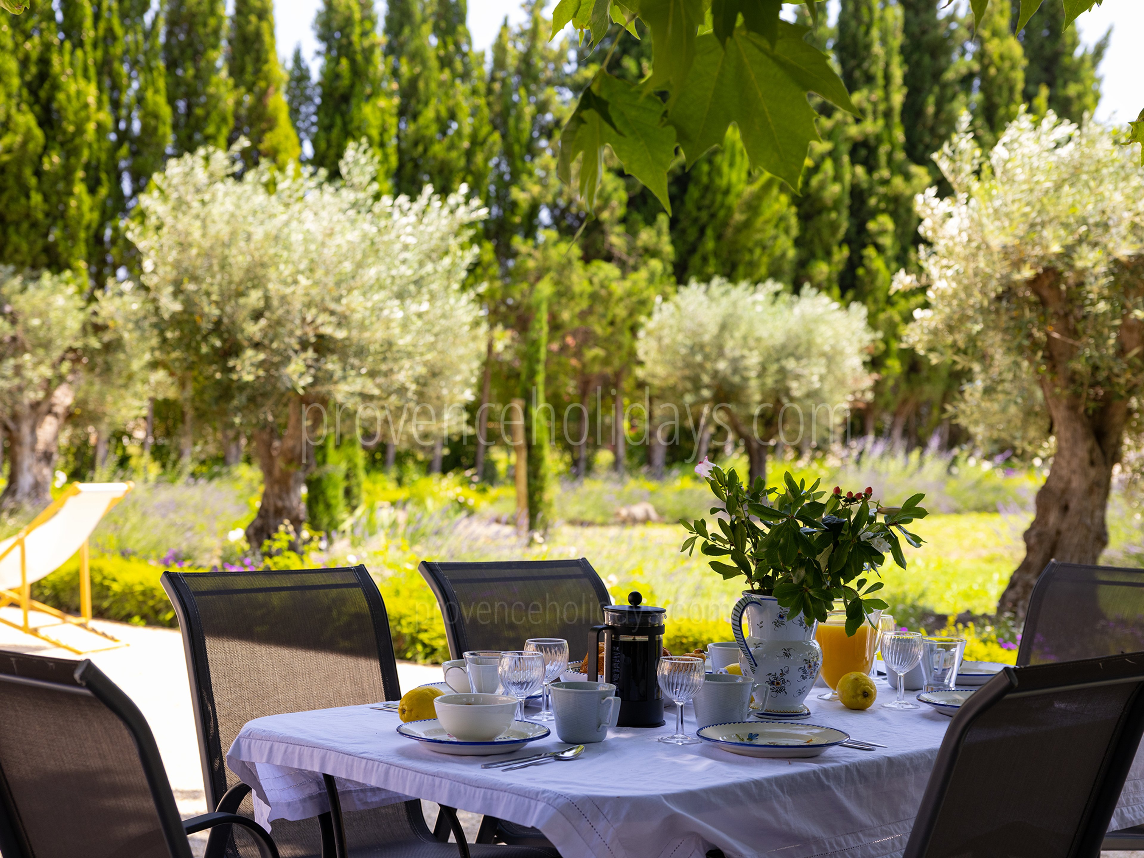 26 - La Bastide Lavande: Villa: Exterior