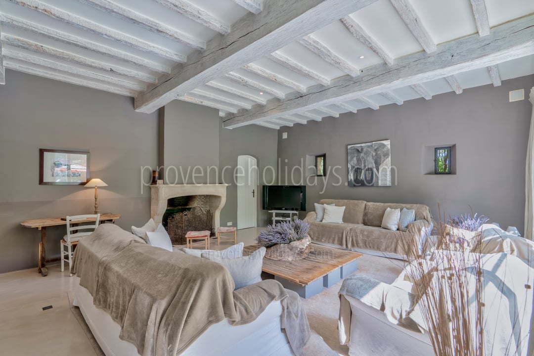 42 - Domaine de la Sainte Victoire: Villa: Interior