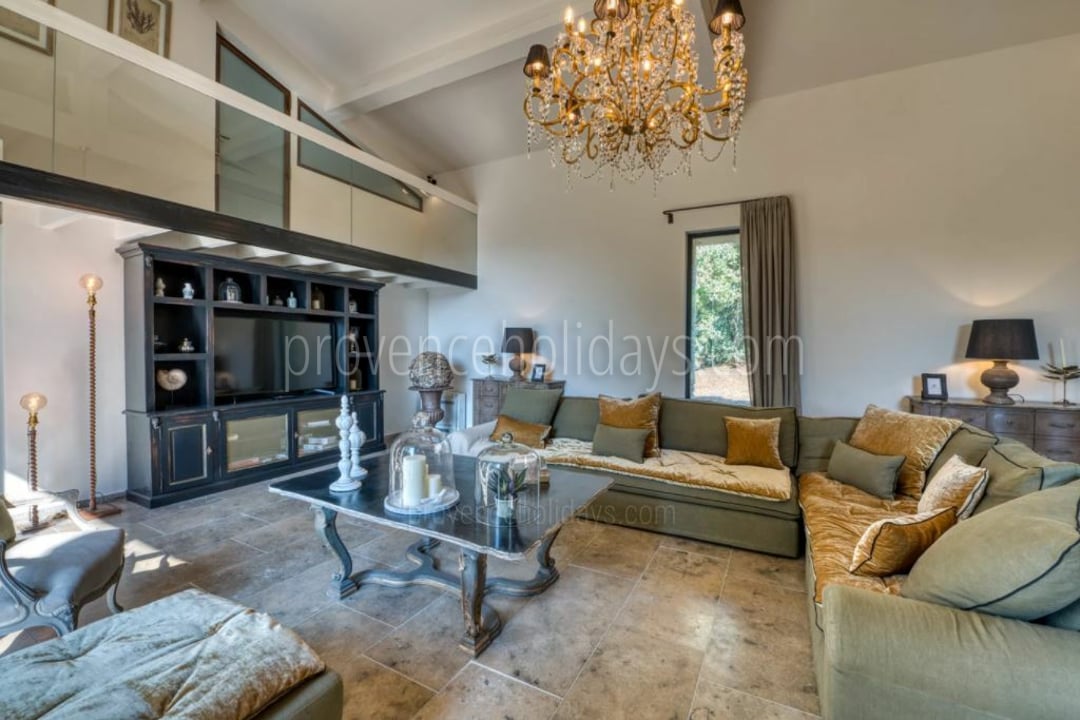 14 - Villa Daurèio: Villa: Interior