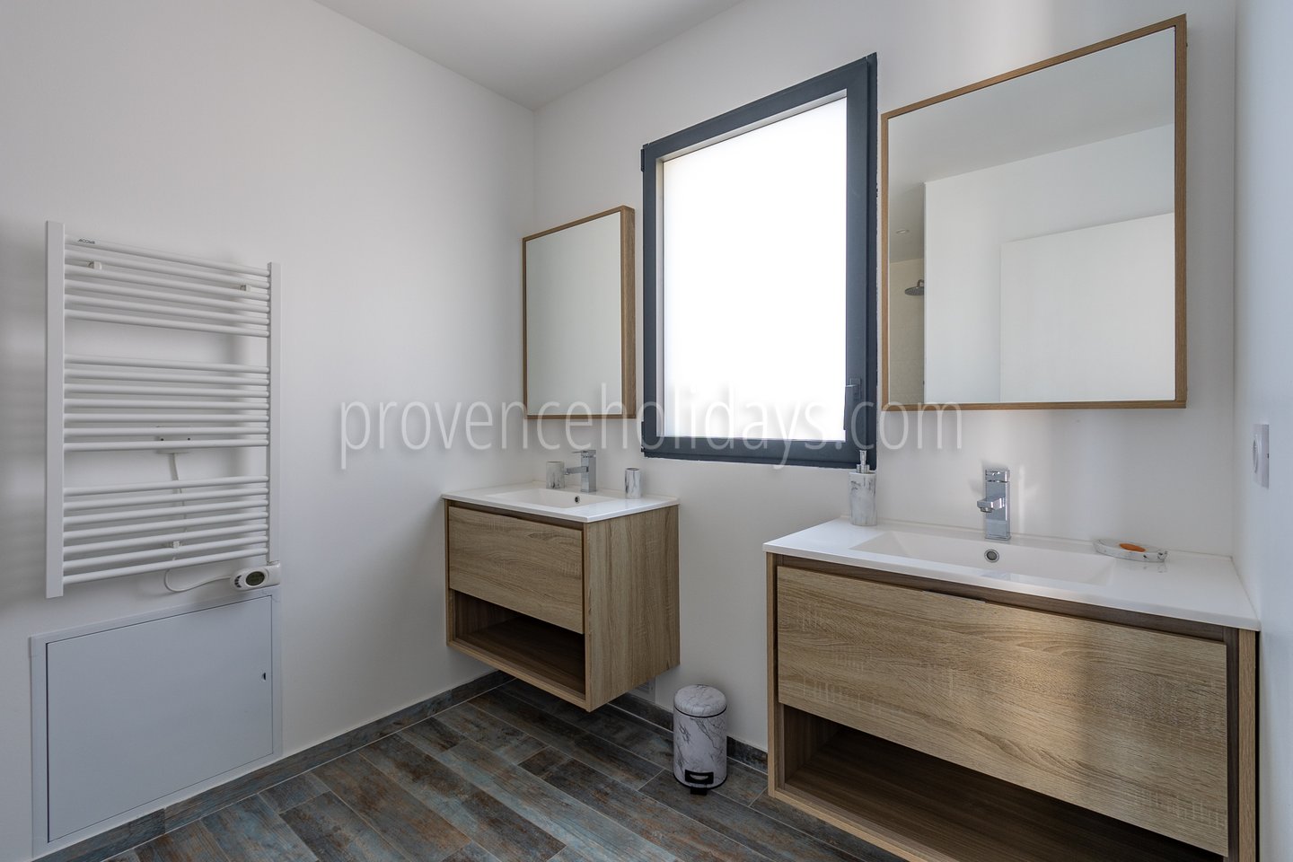 6 - Villa Cali: Villa: Bathroom