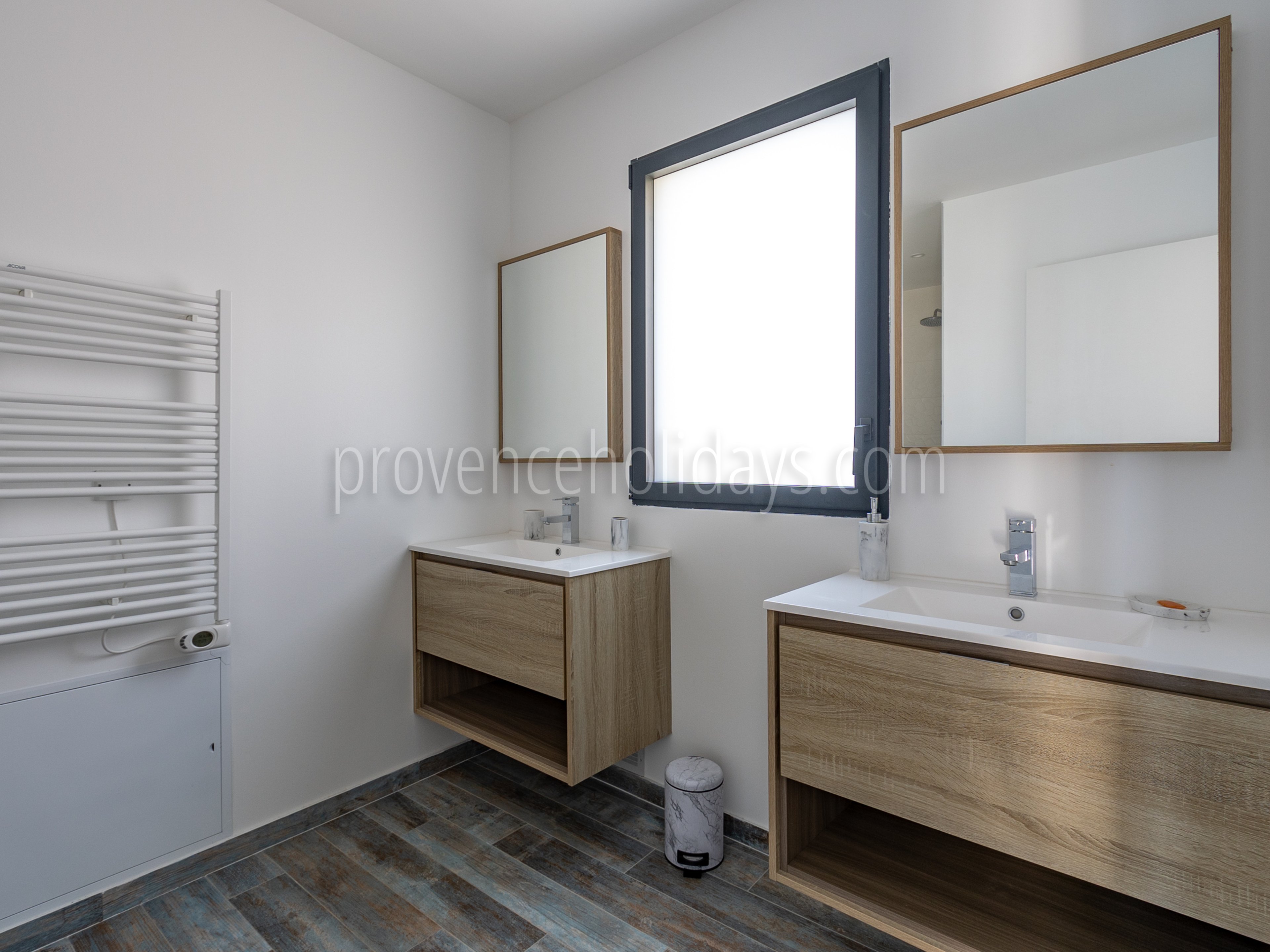 6 - Villa Cali: Villa: Bathroom