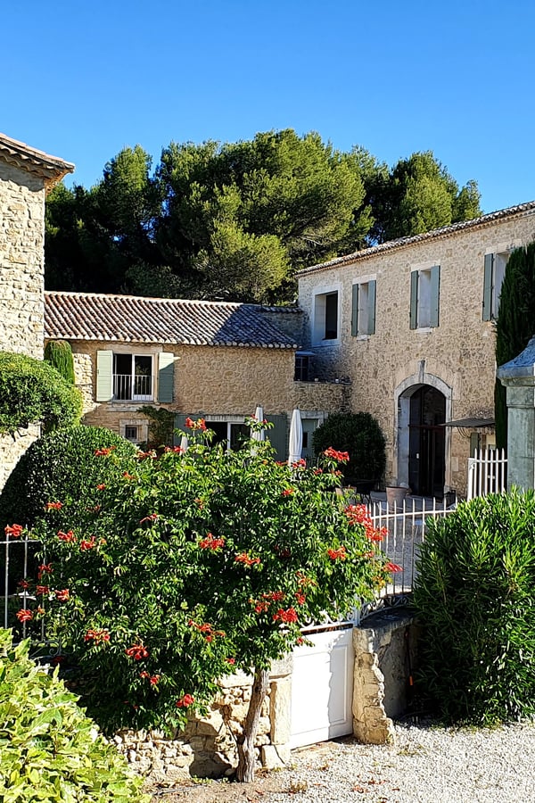 Stunning Bastide near Isle-sur-la-Sorgue - 1