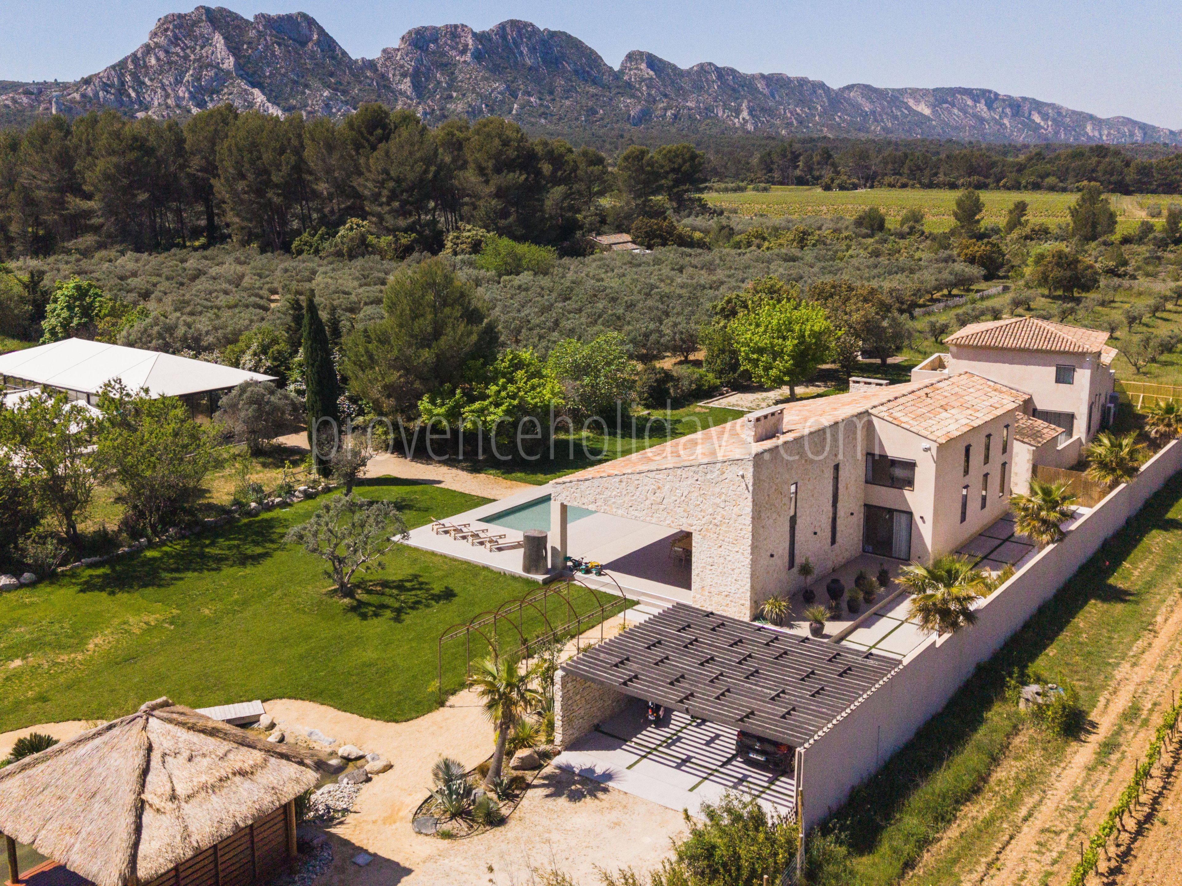 -2 - L\'Oliveraie d\'Eygalieres: Villa: Exterior