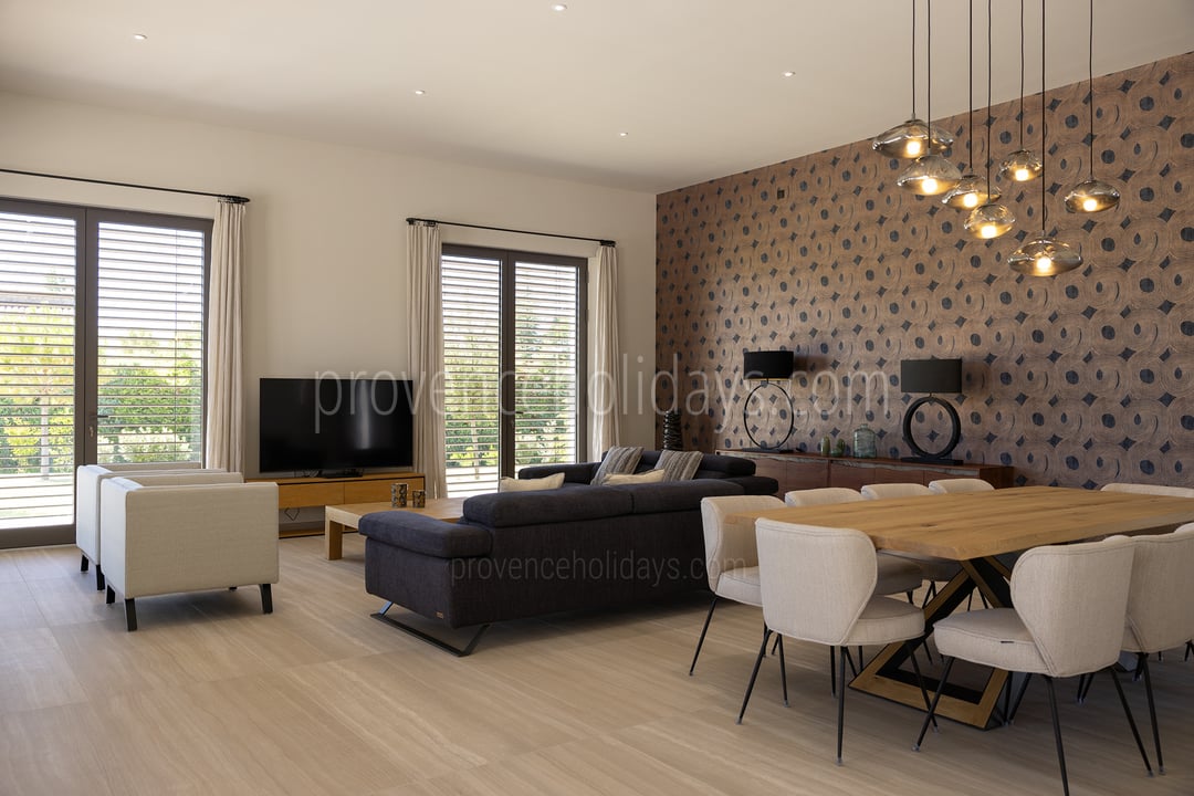 7 - Mas Estelle: Villa: Interior