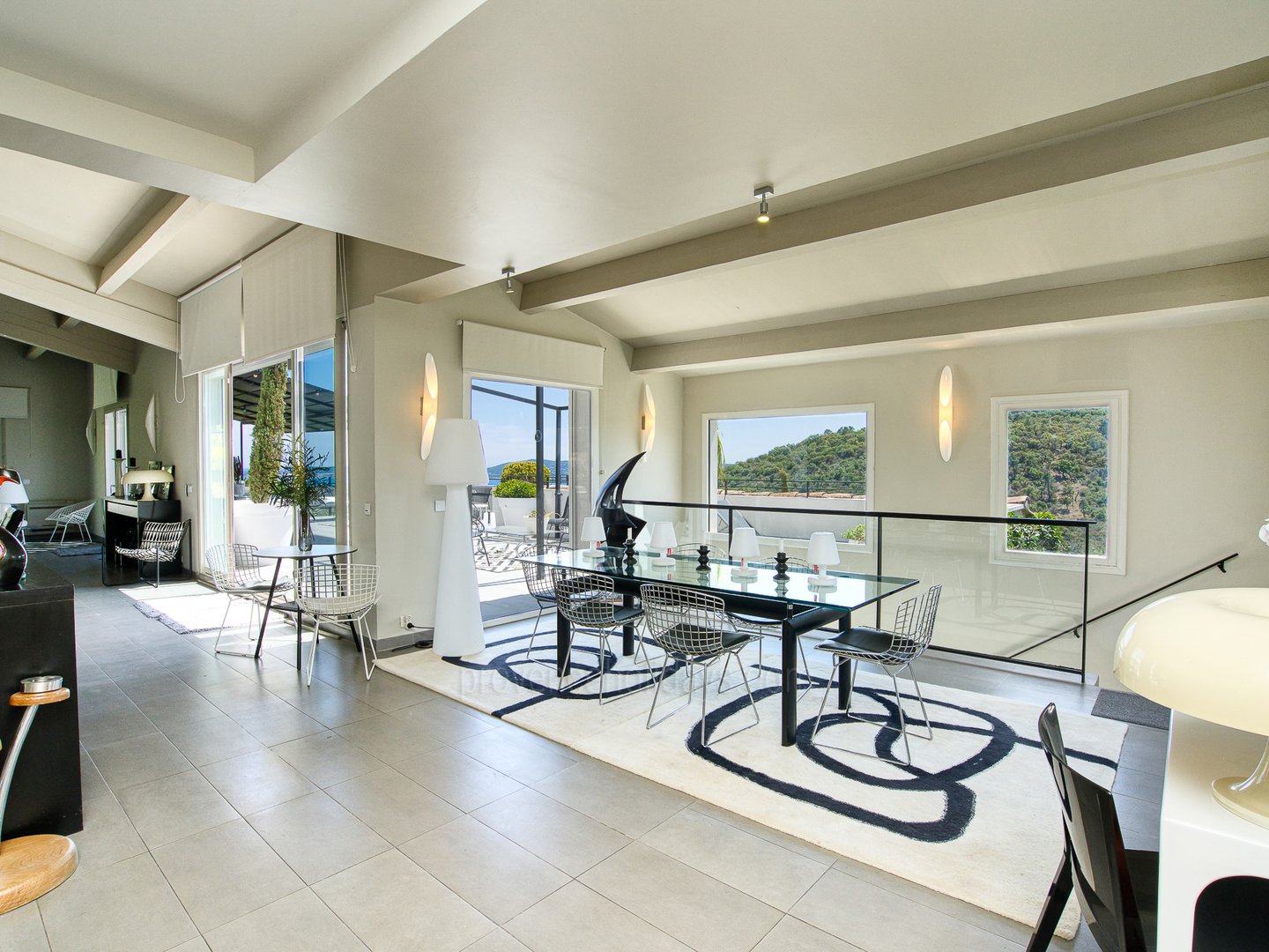 28 - Mistral Serene: Villa: Interior