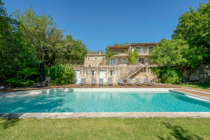 Stone villa with breathtaking views of the Luberon
