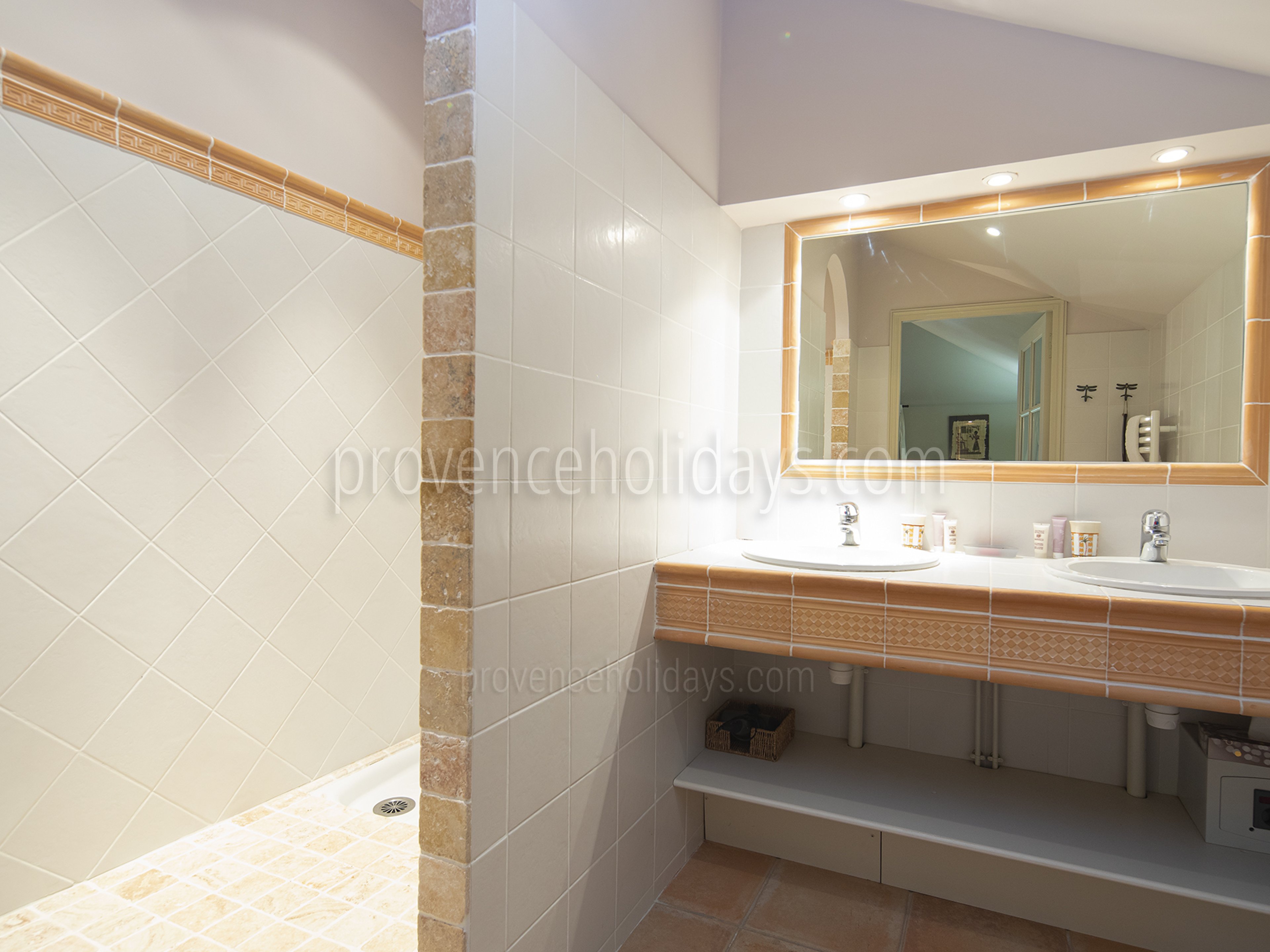 52 - Bastide Lacoste: Villa: Bathroom