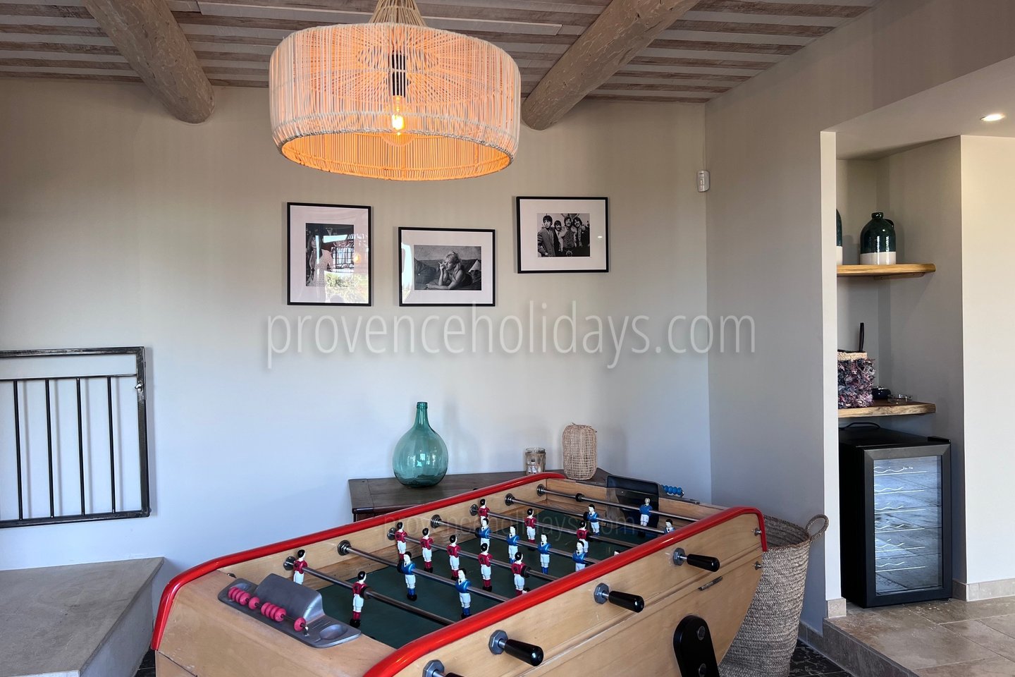 3 - Mazet de Fontvieille: Villa: Interior
