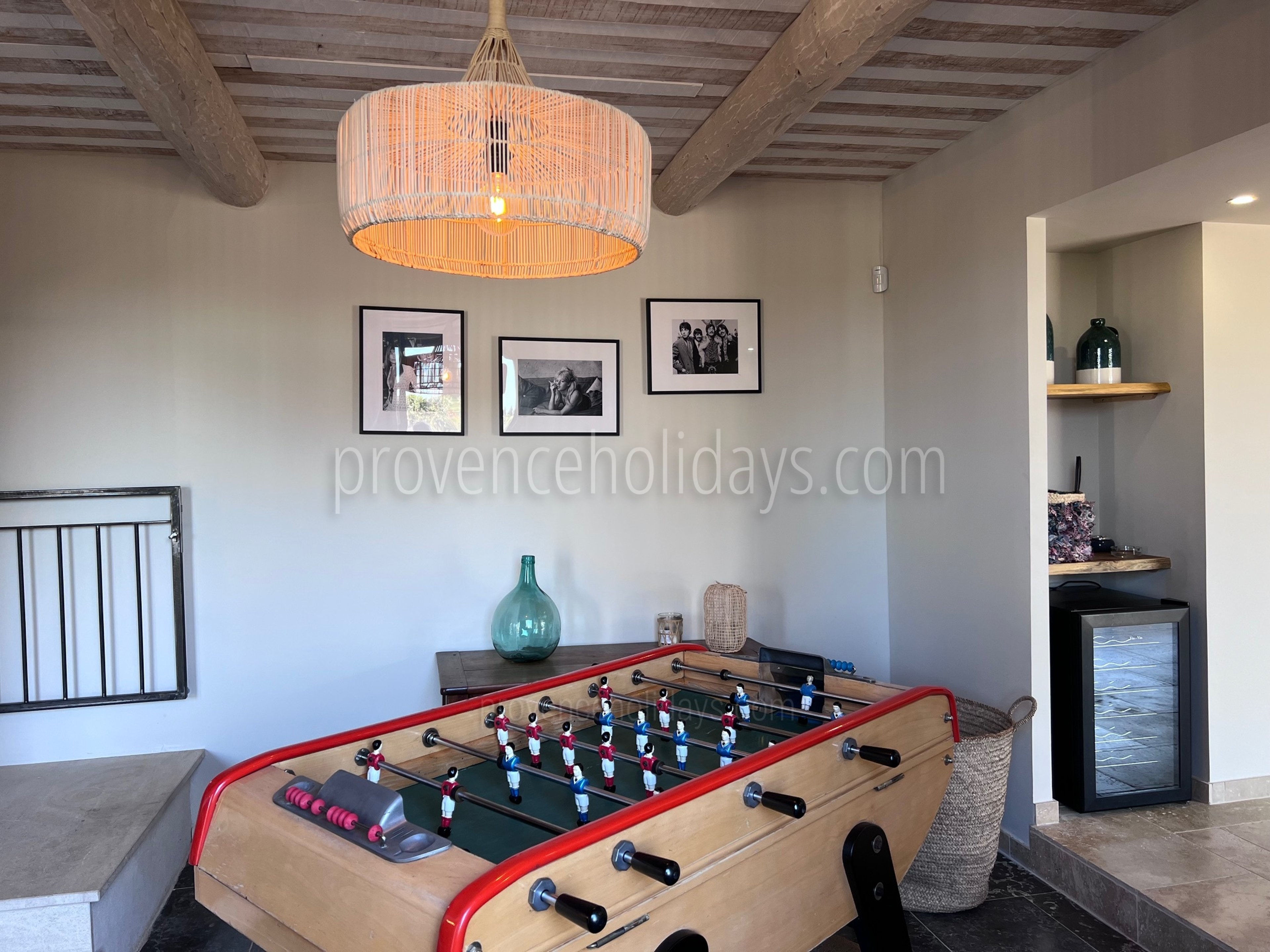 3 - Mazet de Fontvieille: Villa: Interior