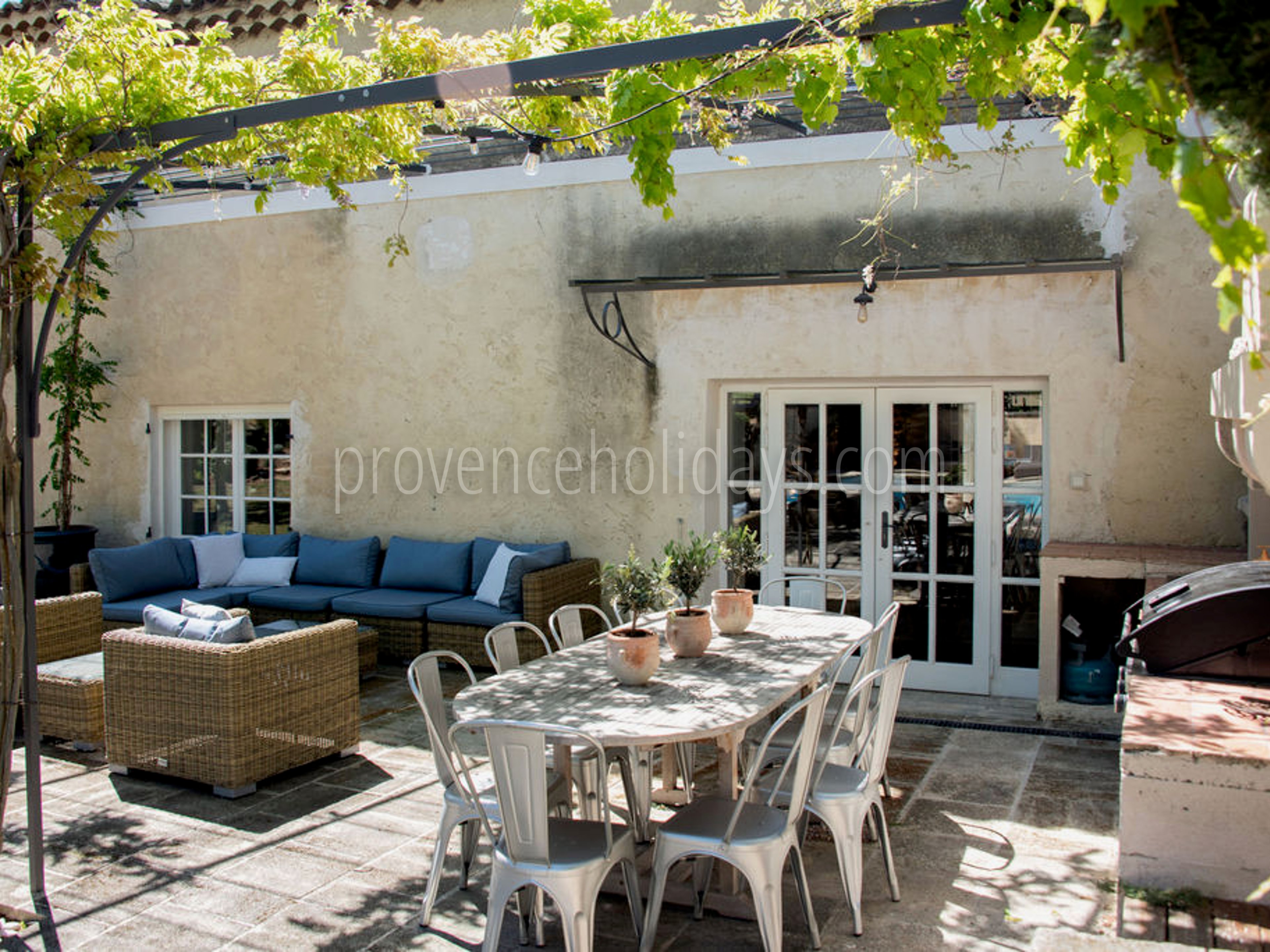 41 - Mas Mouriès: Villa: Exterior