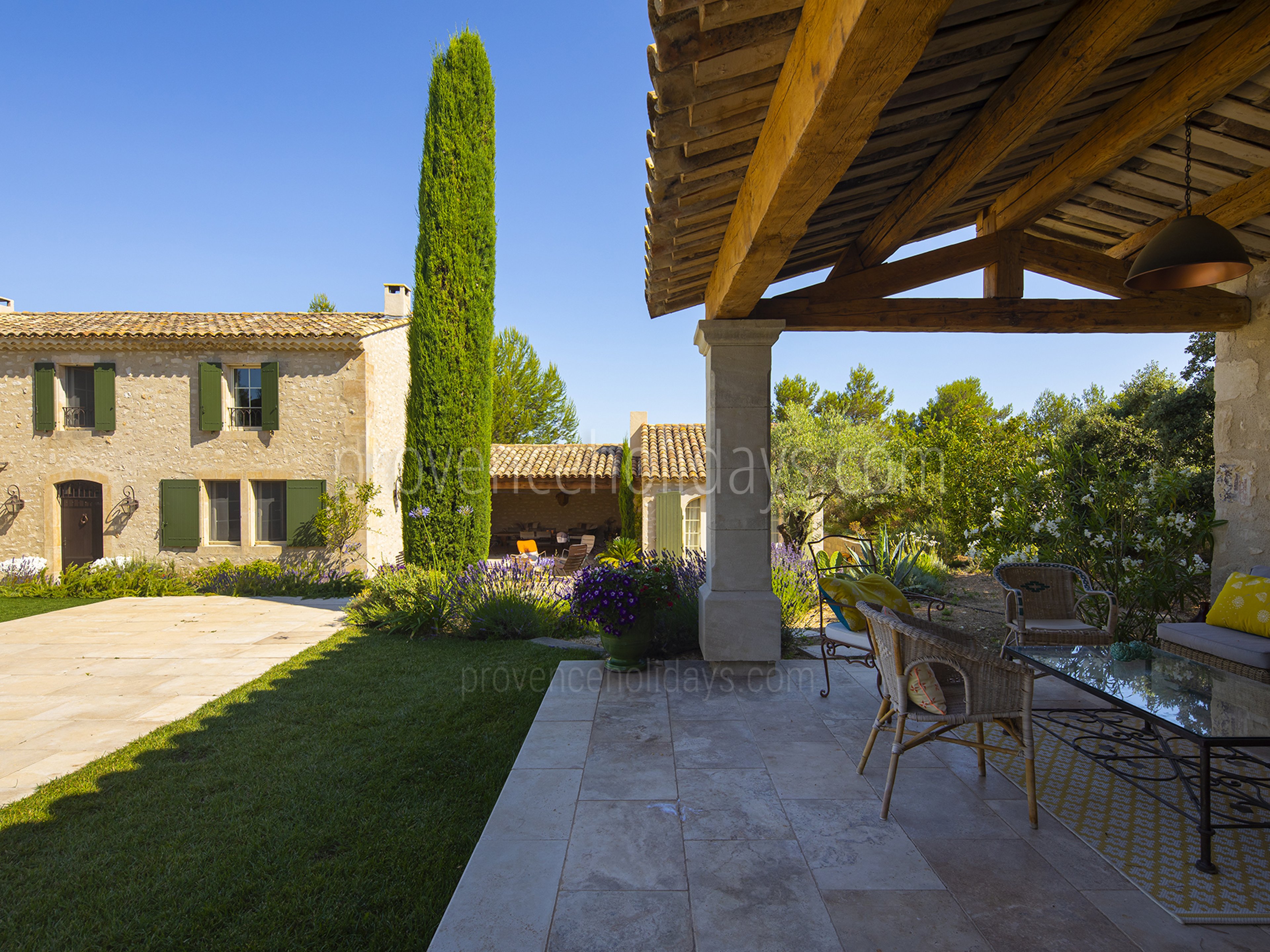 23 - Le Mas de la Cabro: Villa: Exterior