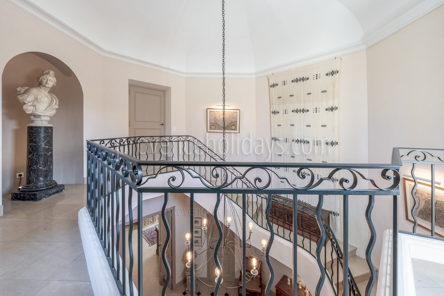 45 - Mas des Trois Cyprès: Villa: Interior