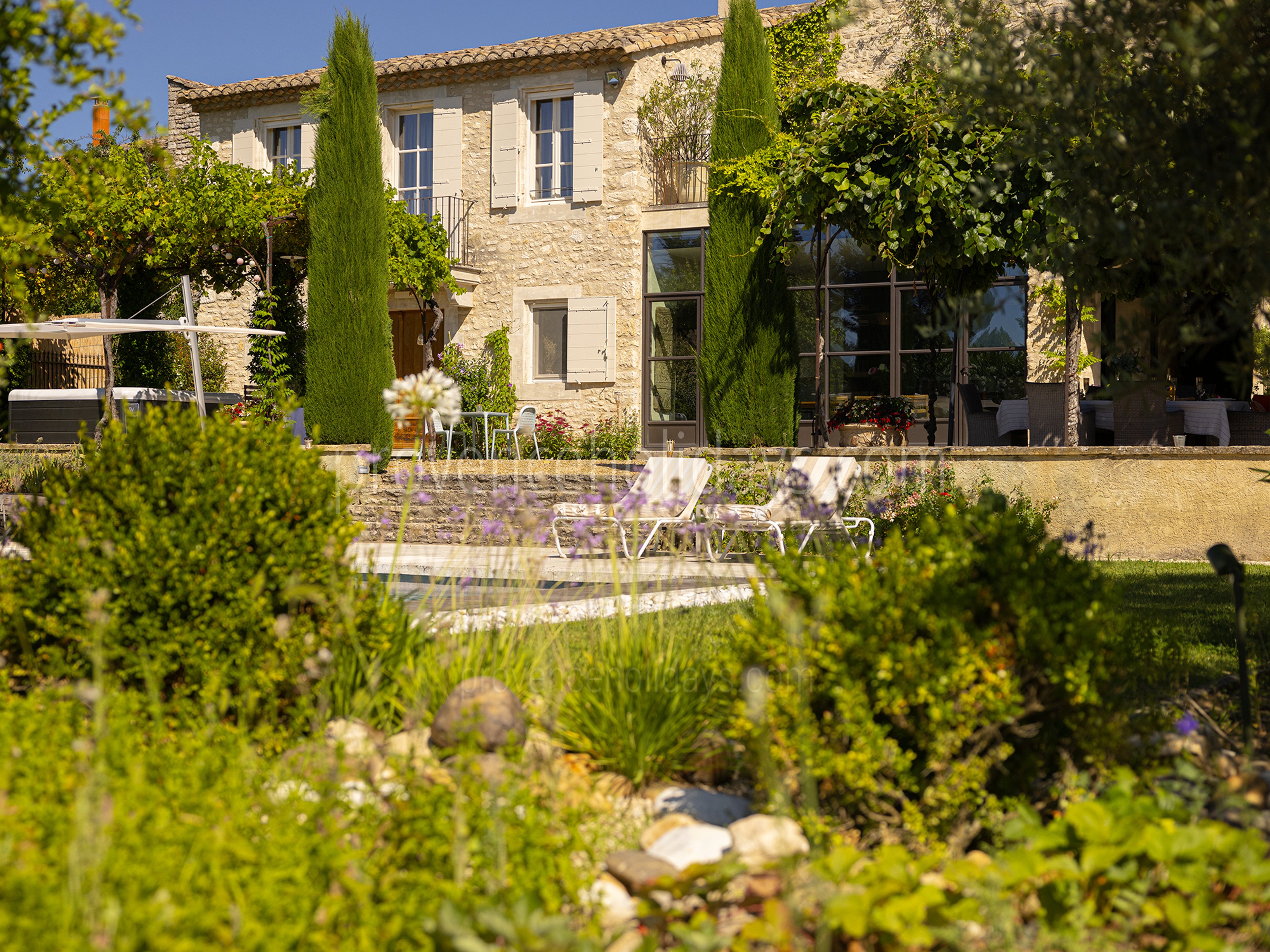 72 - Mas de Saint Véran: Villa: Exterior