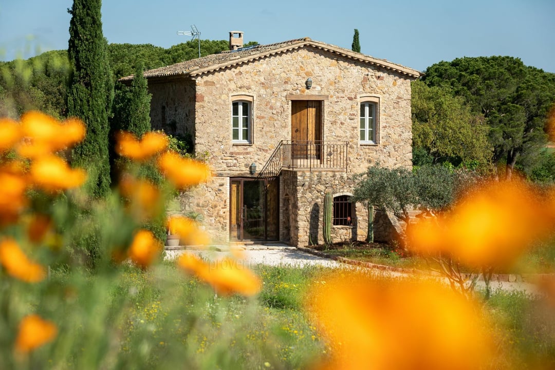 Charmantes Ferienhaus mit Klimaanlage und Pool