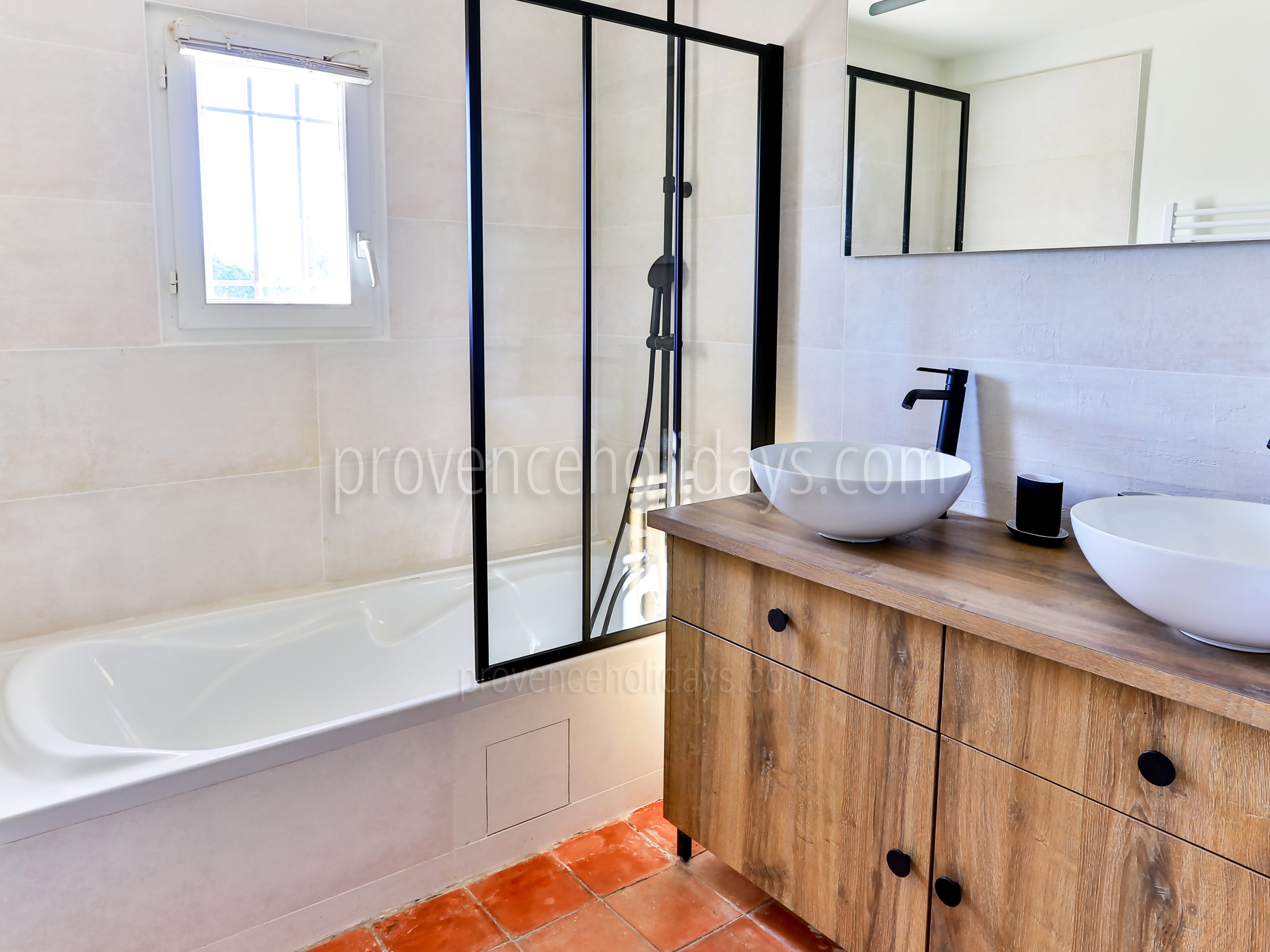 42 - Mas Joliette: Villa: Bathroom