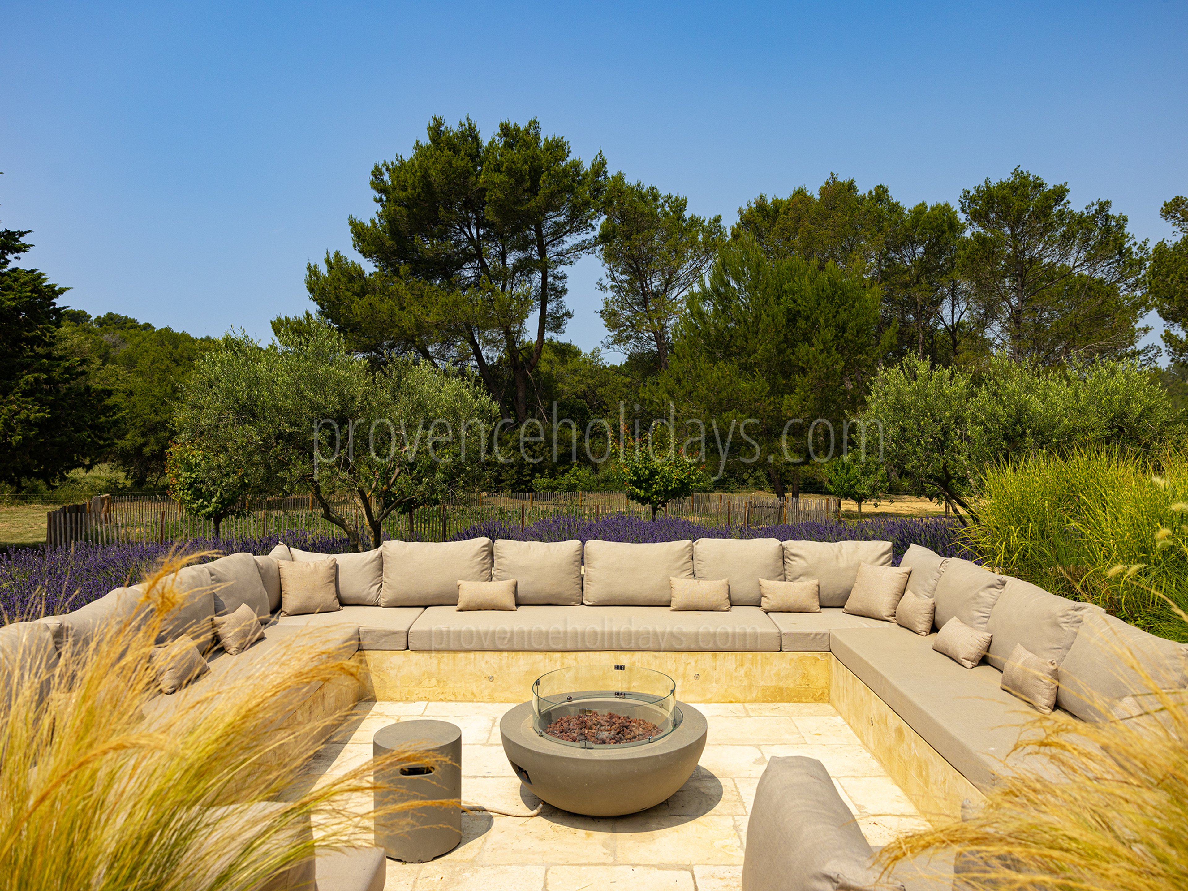 48 - Le Mas Secret: Villa: Exterior