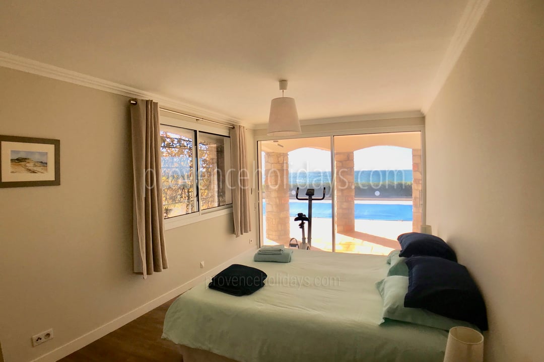 3 - Villa Azur: Villa: Bedroom