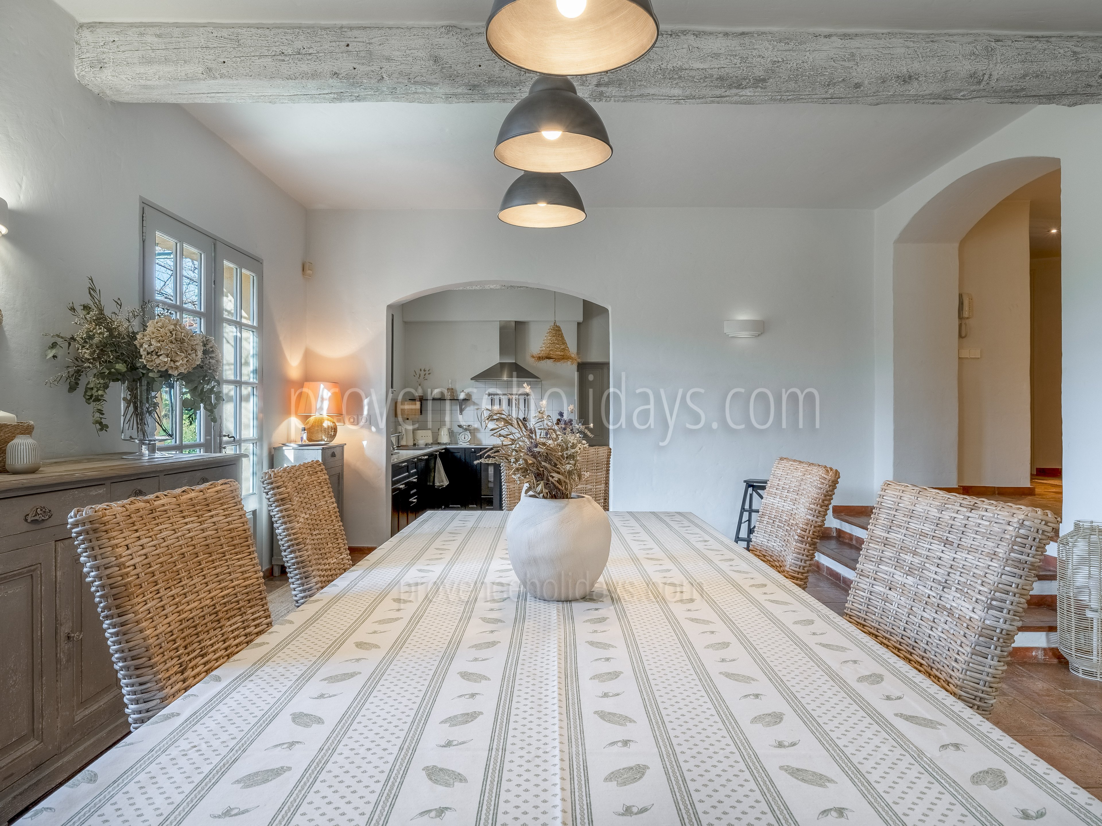33 - Le Mas des Proles: Villa: Interior