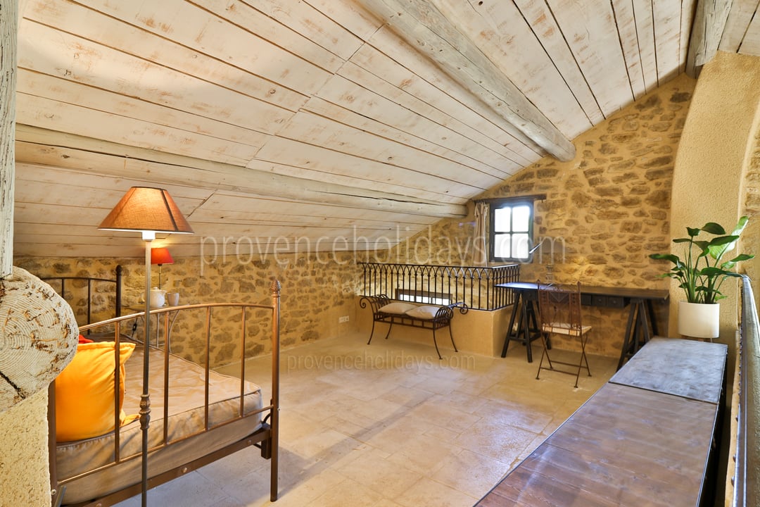 42 - Mas de Beaumes: Villa: Interior