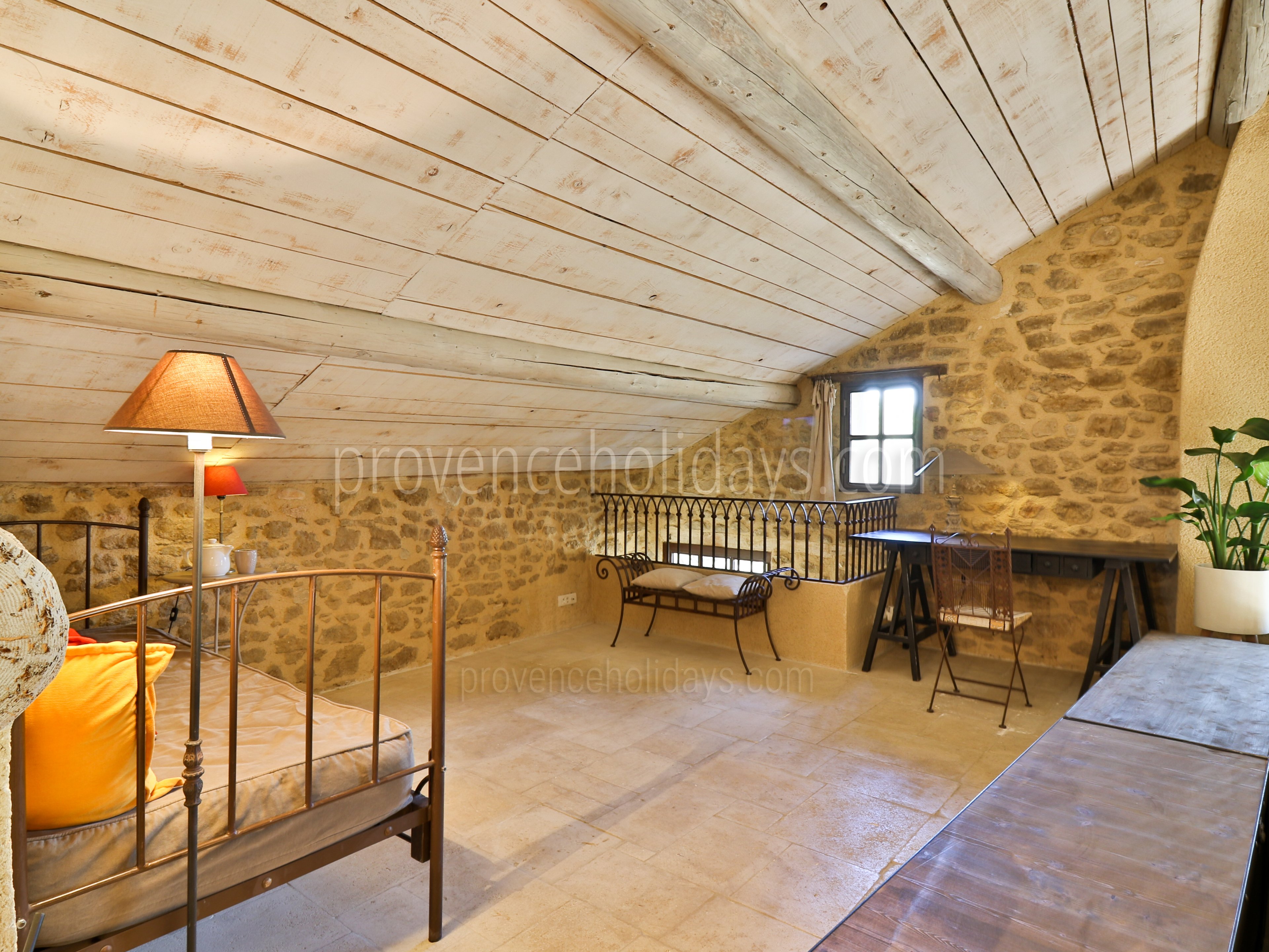 42 - Mas de Beaumes: Villa: Interior