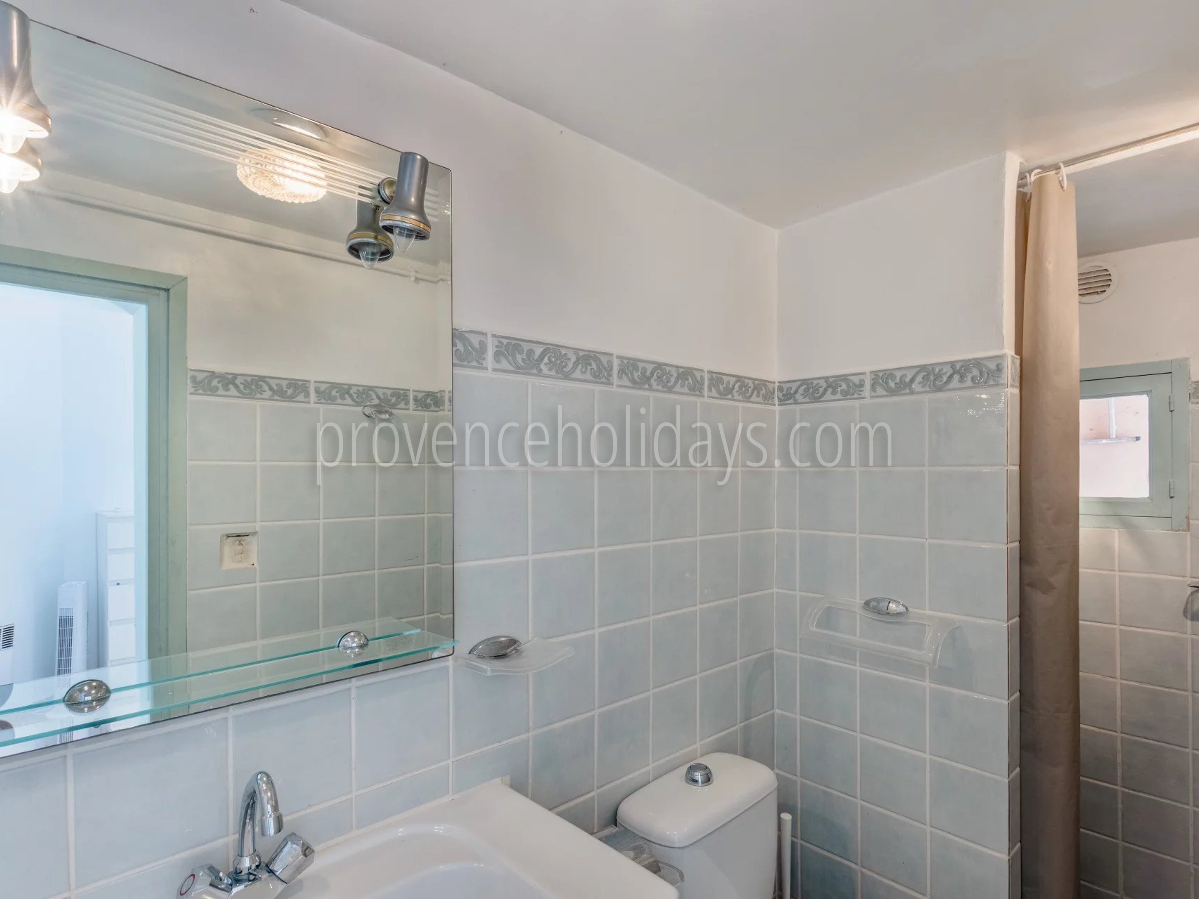 41 - Te renoveren villa in Rayol-Canadel-sur-Mer: Villa: Bathroom