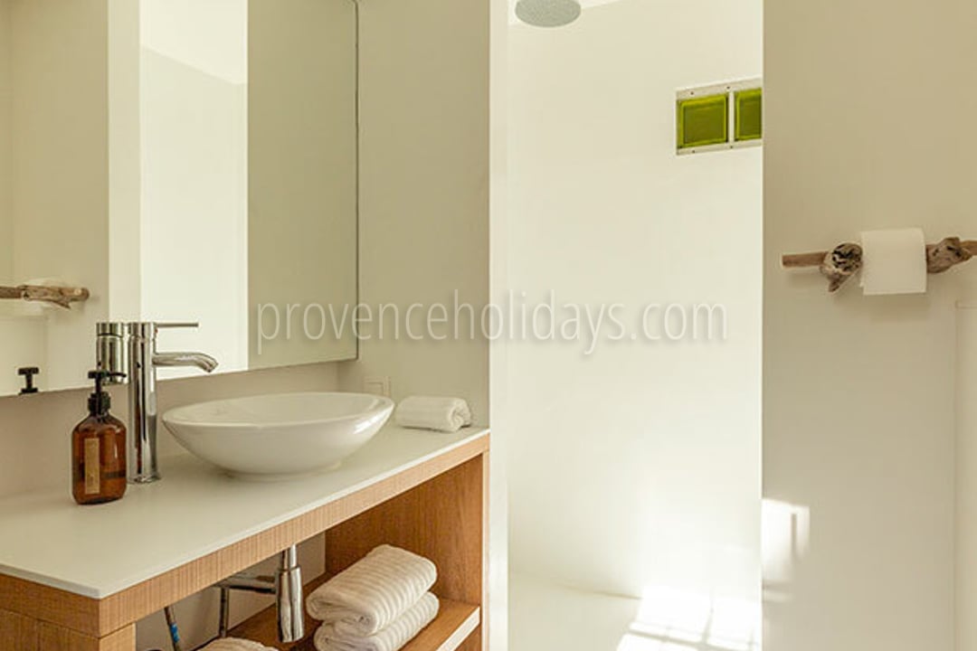 36 - Villa Saint Roch: Villa: Bathroom